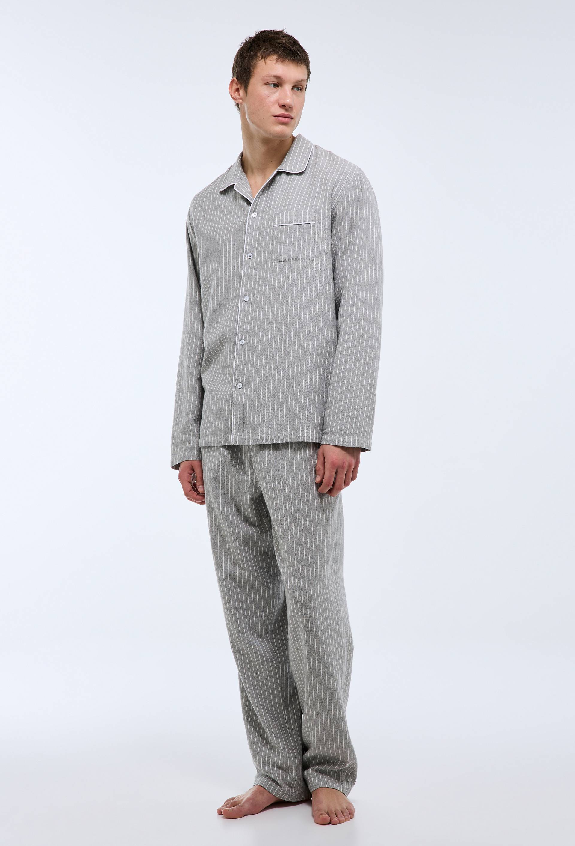 Pyjama chemise manches longues et pantalon gratt&eacute; en coton GOTS &agrave; rayures, Gris, large image number 0