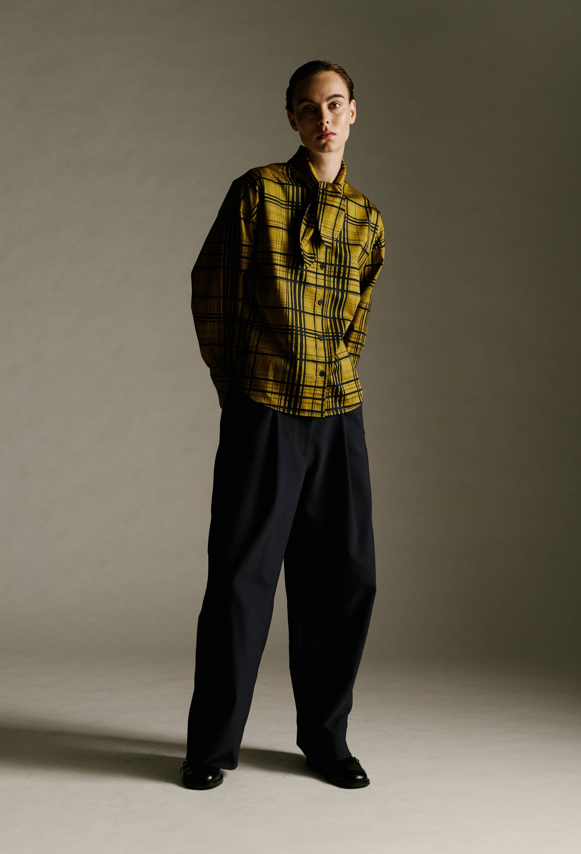 Pantalon large fluide uni contenant de la laine, Noir, large image number 0.0