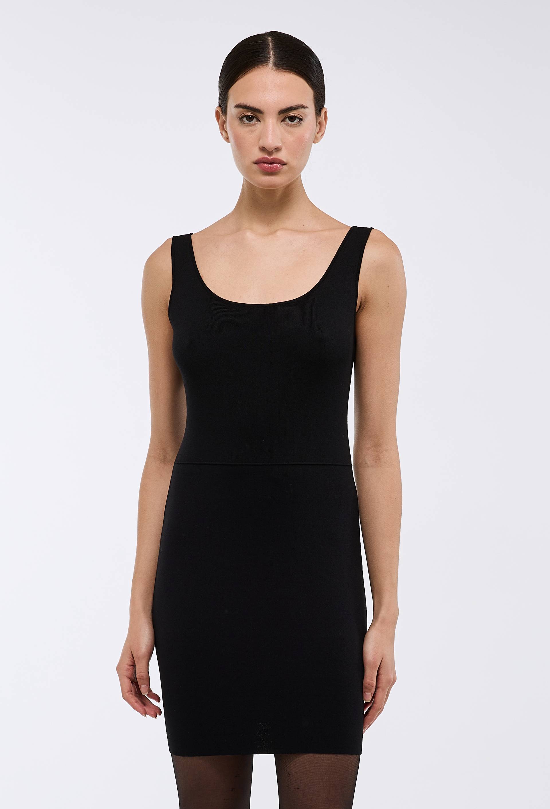 Robe courte ajust&eacute;e en maille, Noir, large image number 1