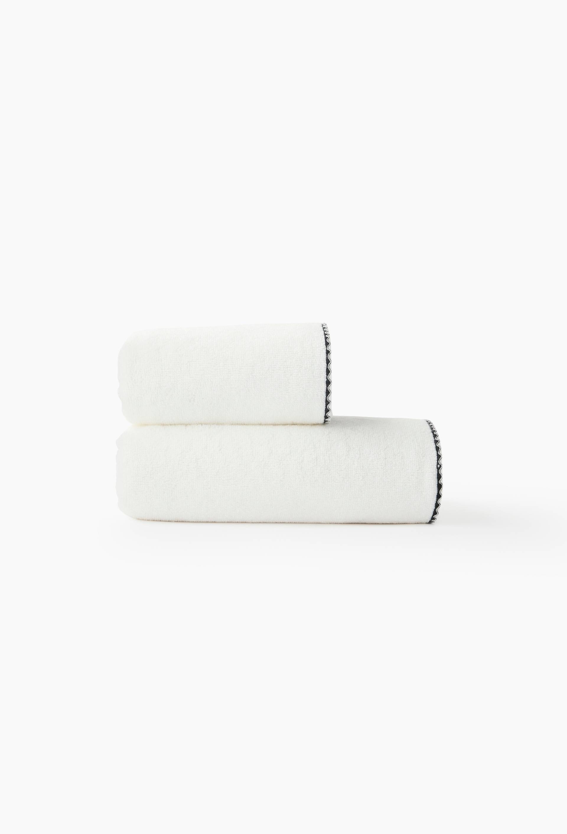 Serviette de bain unie, en coton BIO GOTS, Ecru, large image number 0.0