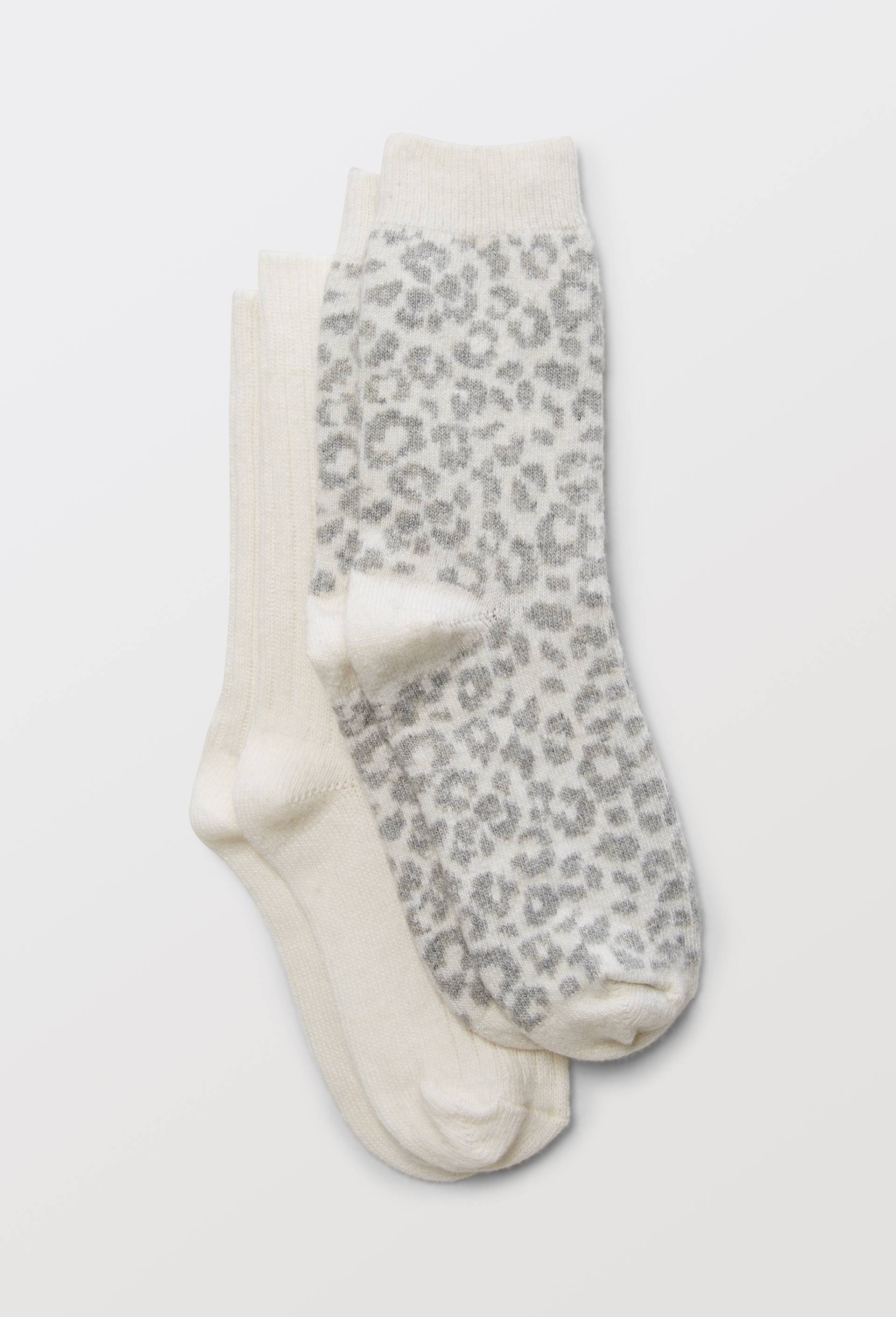 Paire de chaussettes avec motifs l&eacute;opard contenant de la laine et du cachemire, Ecru, large image number 0