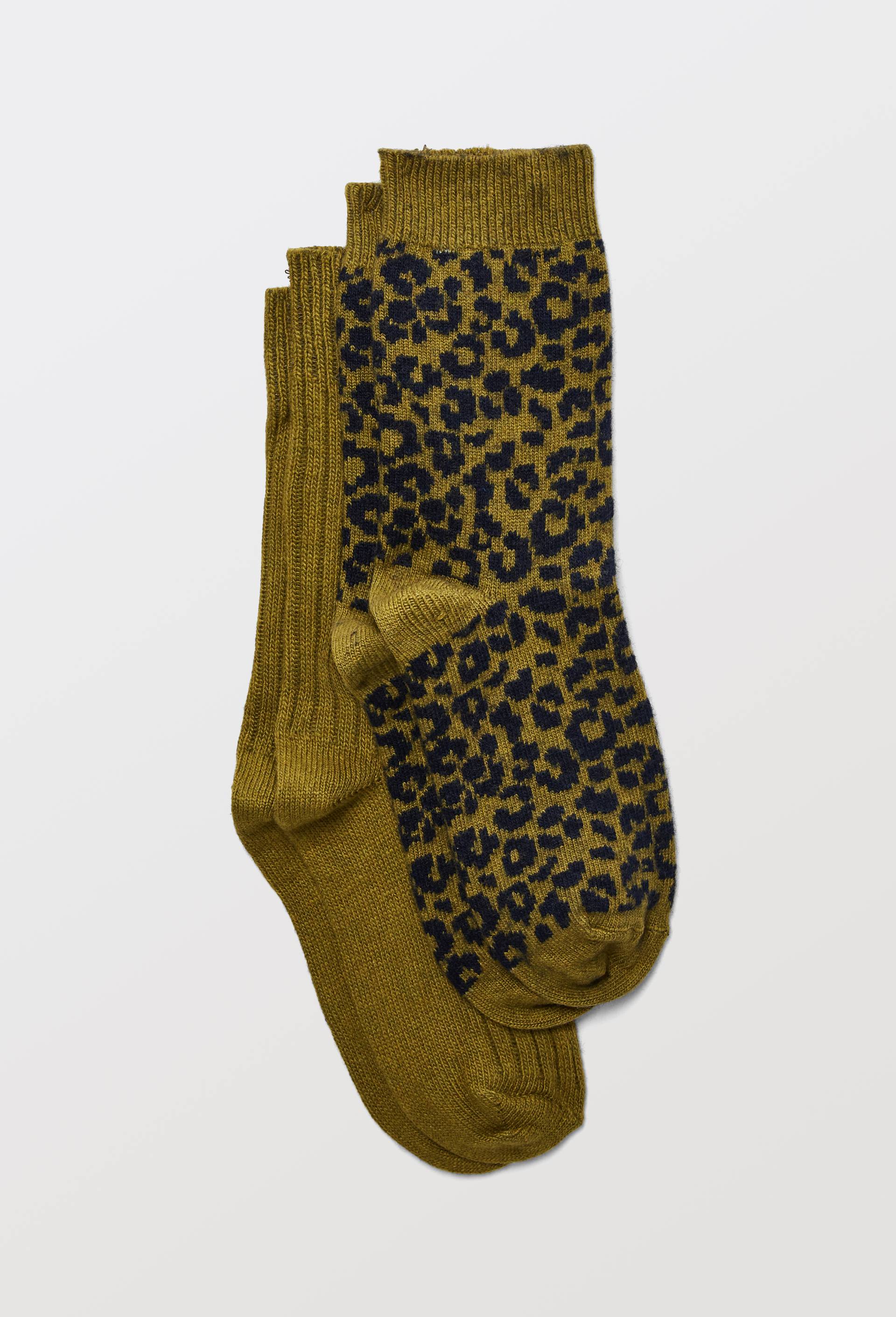 Paire de chaussettes avec motifs l&eacute;opard contenant de la laine et du cachemire, Vert fonc&eacute;, swatch image