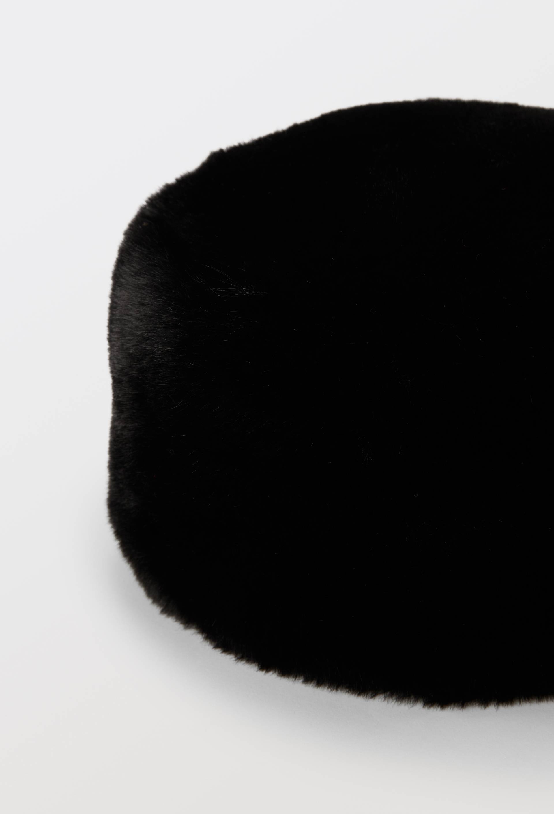 Toque en fausse fourrure, Noir, large image number 1