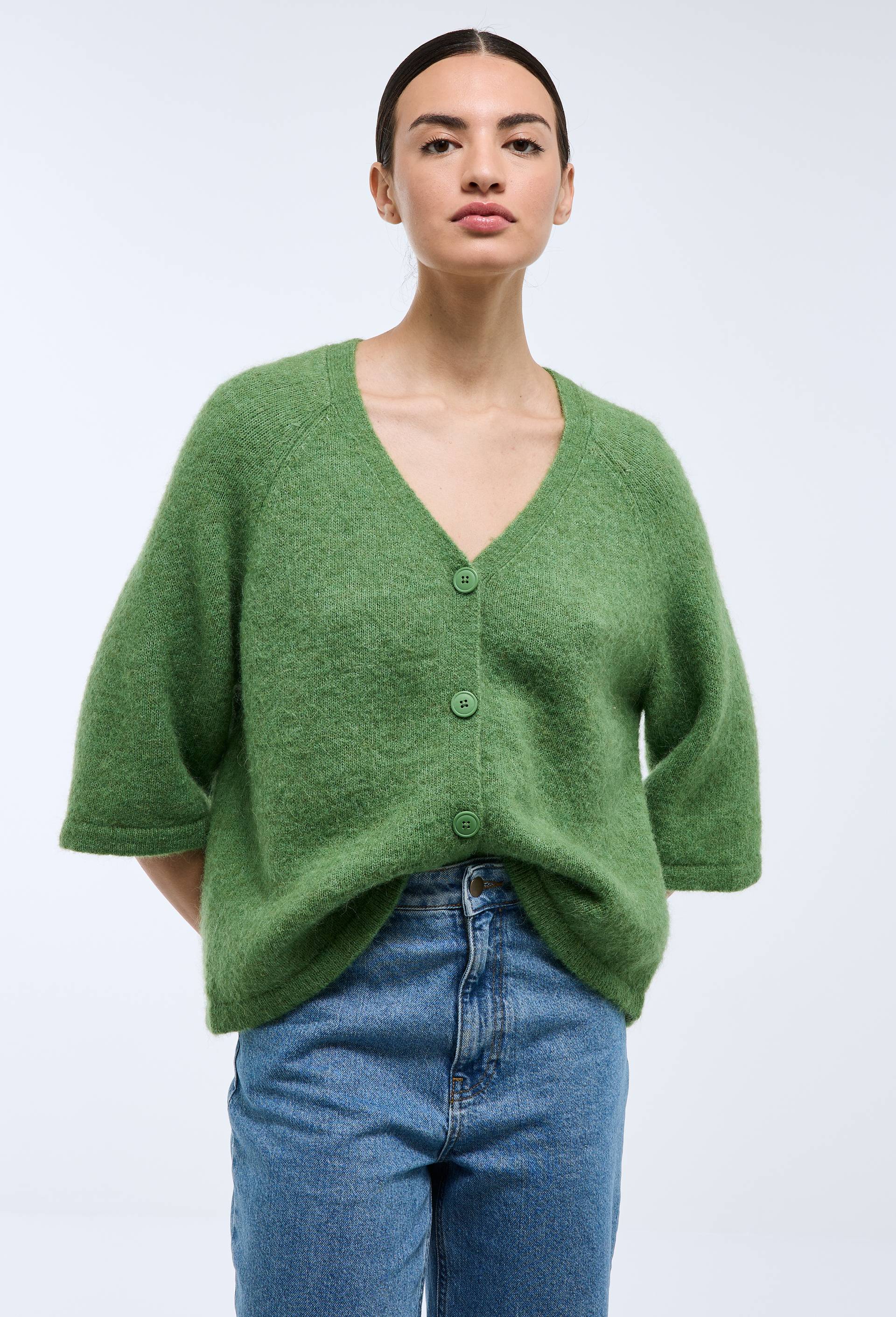 Cardigan manches coudes boutonn&eacute; contenant de l'alpaga, Vert, swatch image