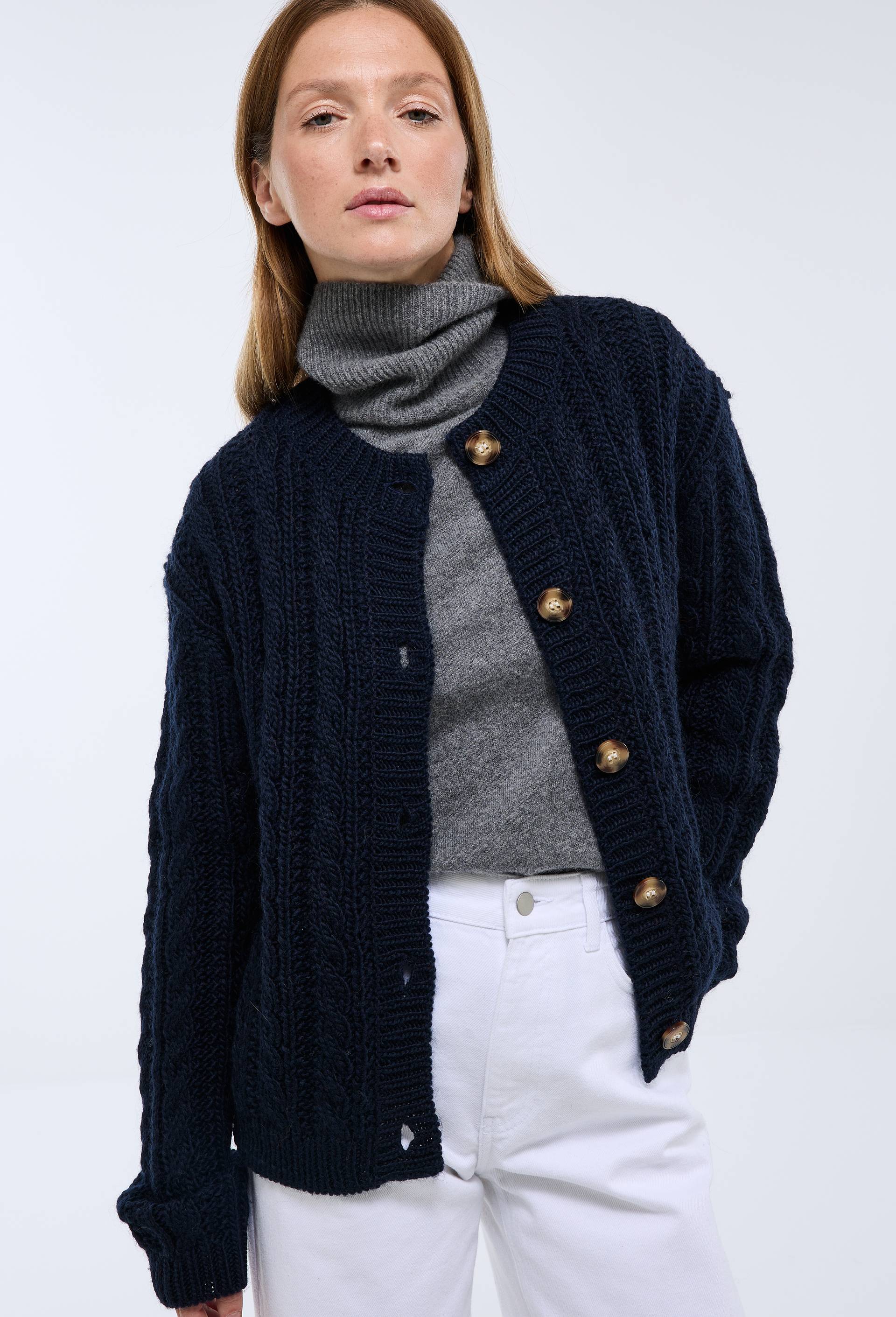 Cardigan avec torsades en laine, Bleu fonc&eacute;, large image number 0