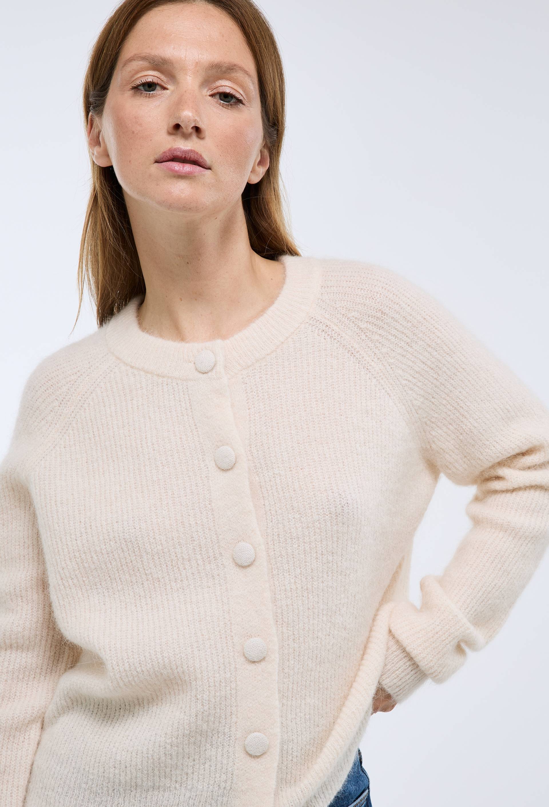 Cardigan en c&ocirc;te perl&eacute;e contenant de l'alpaga, Ecru, swatch image