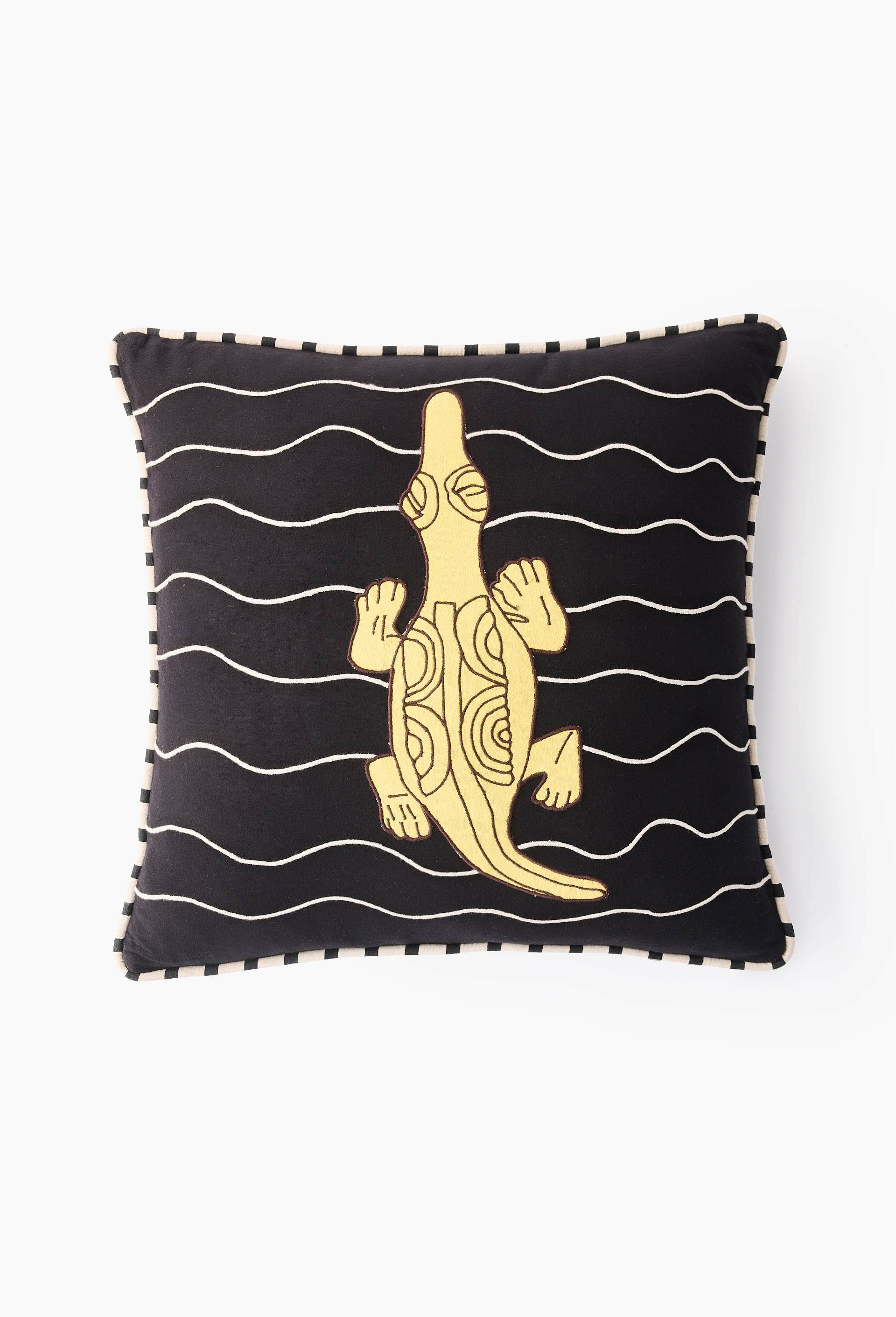 Coussin brod&eacute; &agrave; imprim&eacute; l&eacute;zard, 50 x 50 cm, en coton - MAISON CH&Acirc;TEAU ROUGE x MONOPRIX, Noir, large image number 0