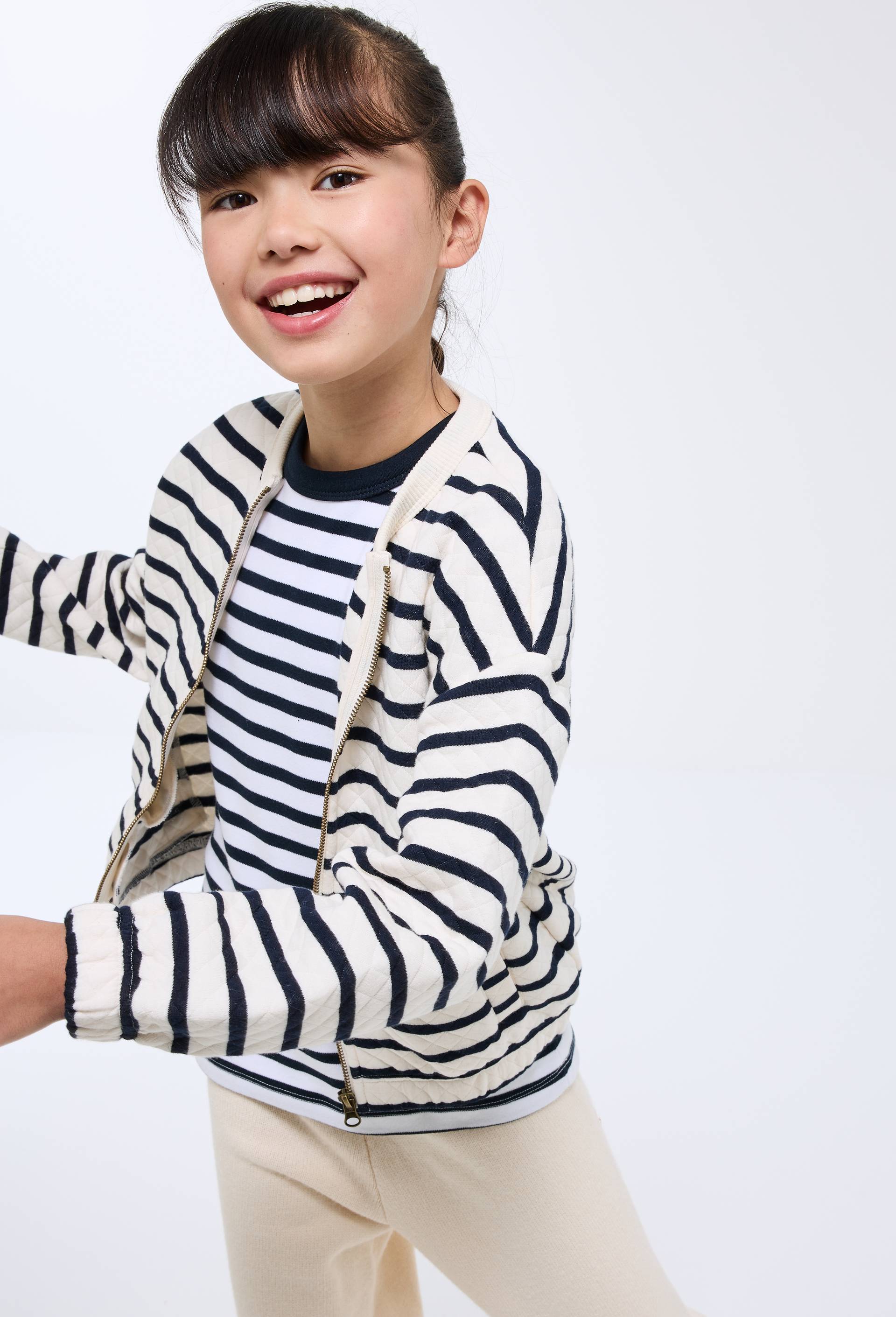 Cardigan zipp&eacute; et matelass&eacute; contenant du coton BIO GOTS, Beige clair, large image number 0.0