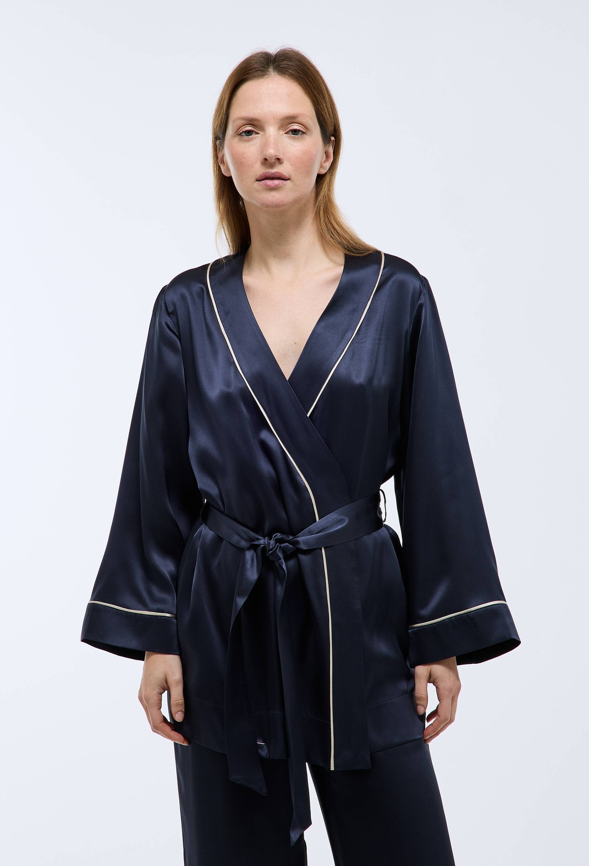 Kimono uni en soie, Bleu fonc&eacute;, large image number 0