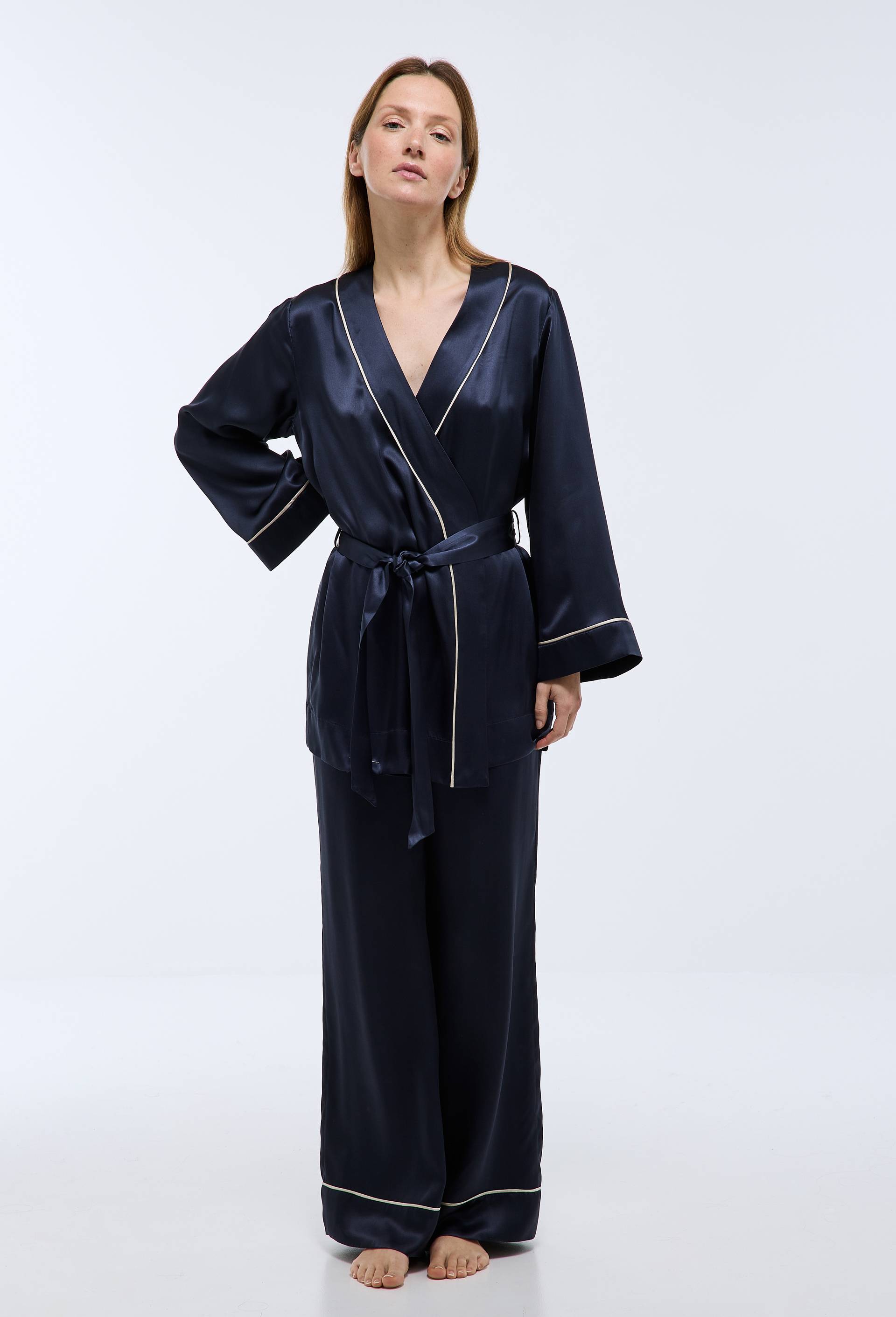 Kimono uni en soie, Bleu fonc&eacute;, large image number 1