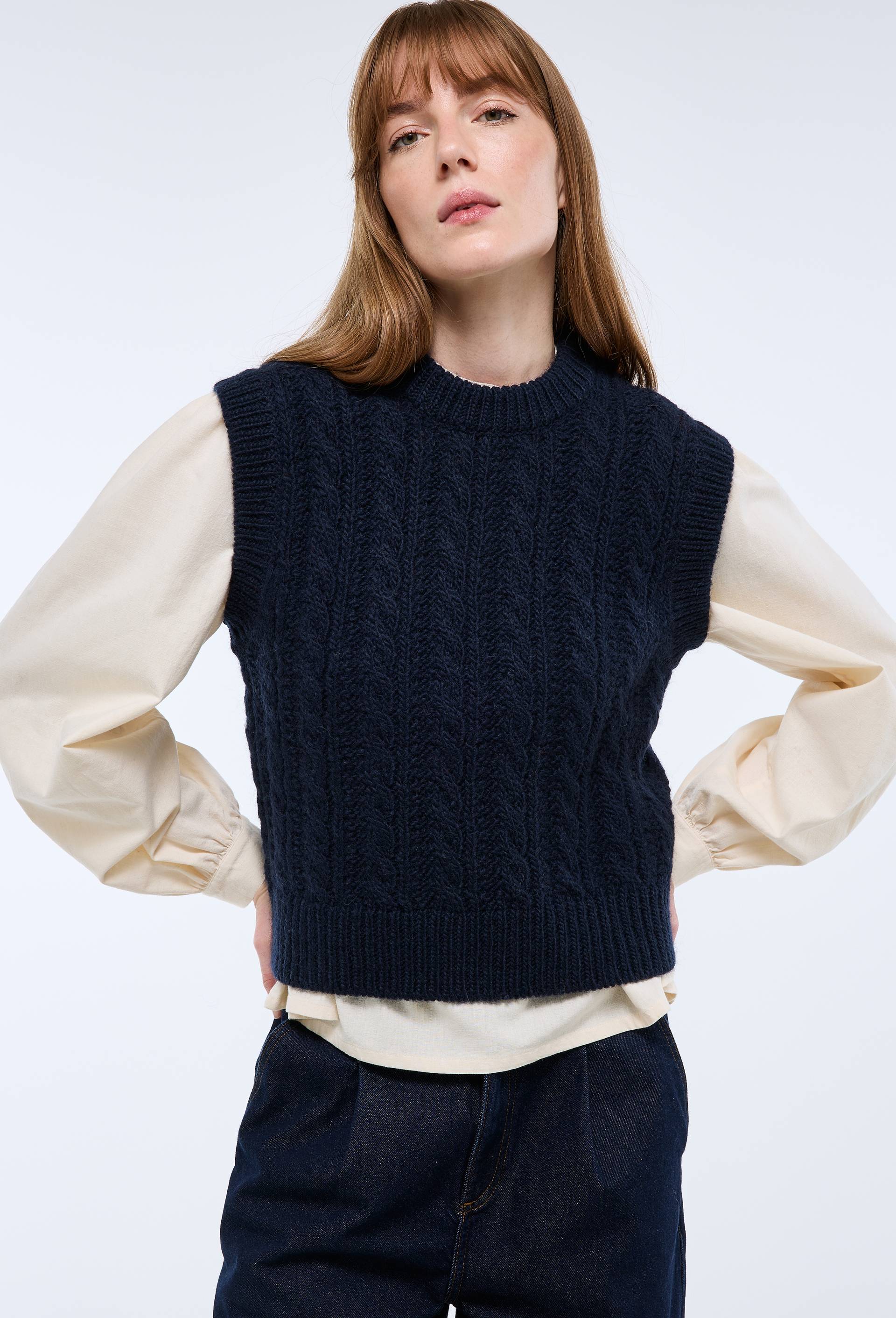 Pull sans manches &agrave; torsades en laine, Bleu fonc&eacute;, swatch image