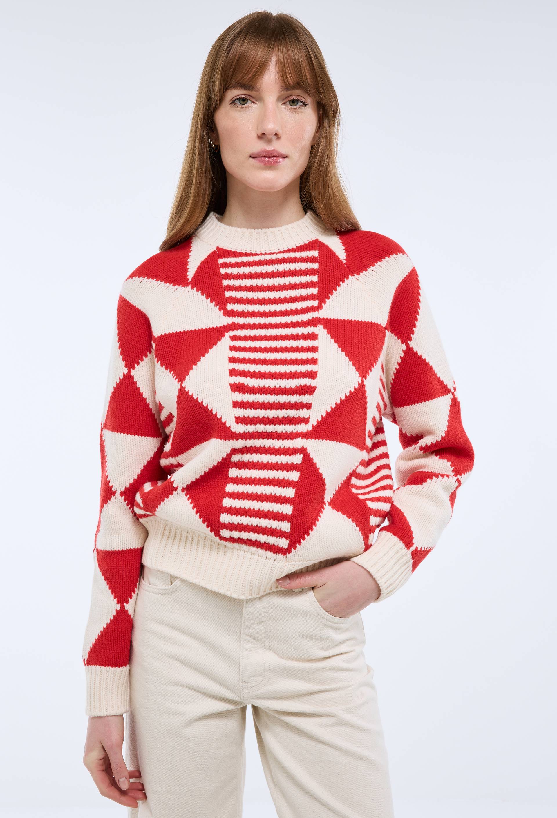 Pull col rond en jacquard &agrave; motif g&eacute;ometrique, Rouge, large image number 1