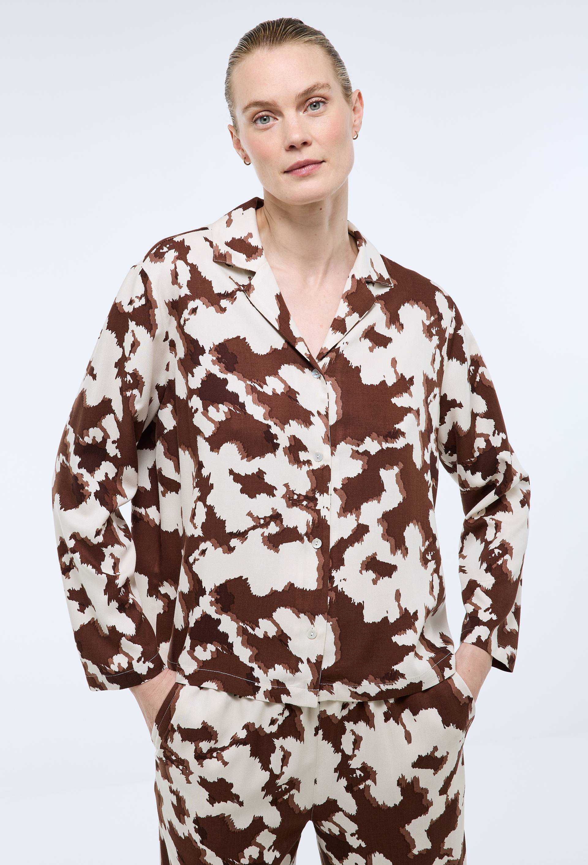 Chemise &agrave; manches longues imprim&eacute;e vache en viscose, Brun fonc&eacute;, large image number 0.0