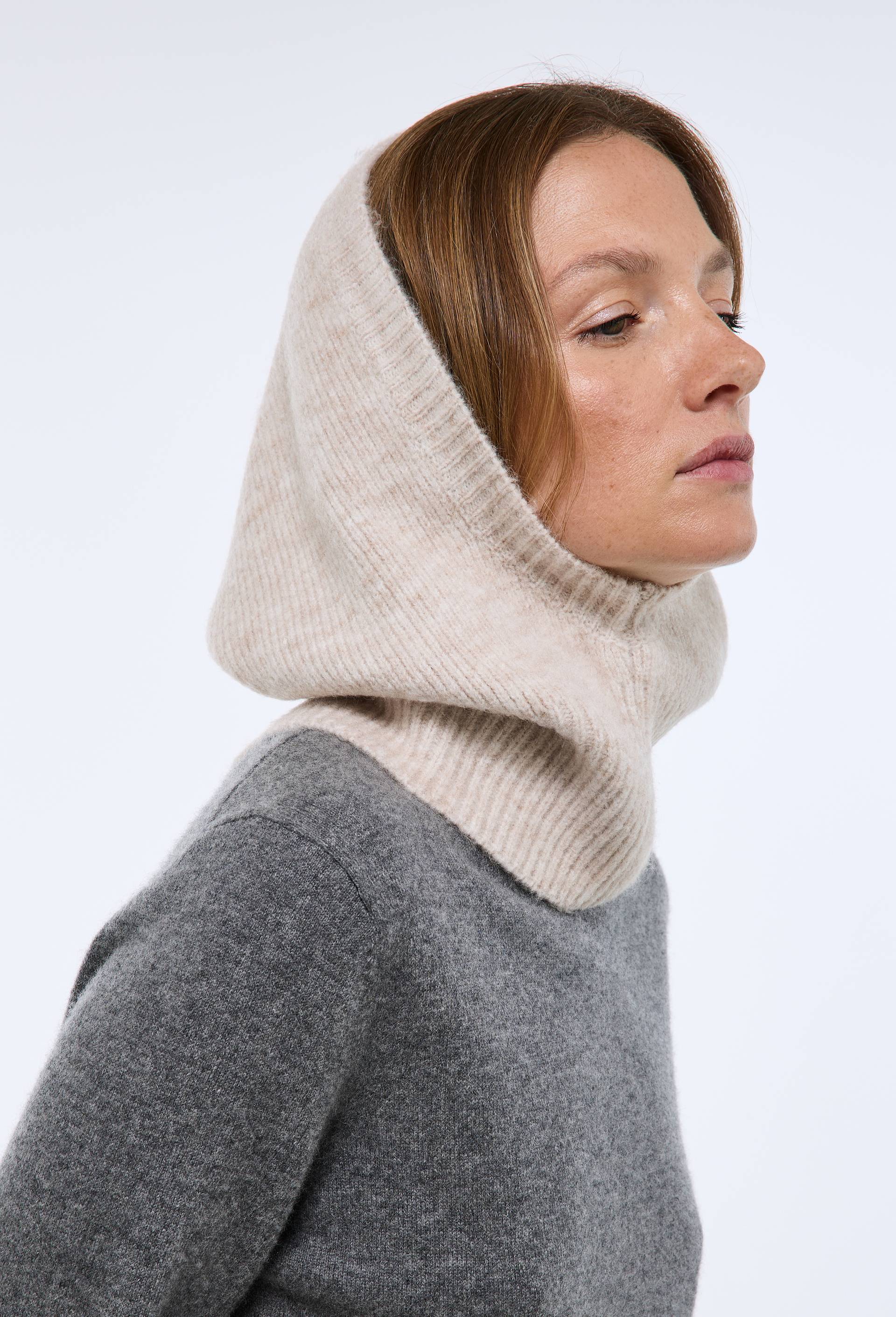 Cagoule en maille ECRU pour femme SPORT