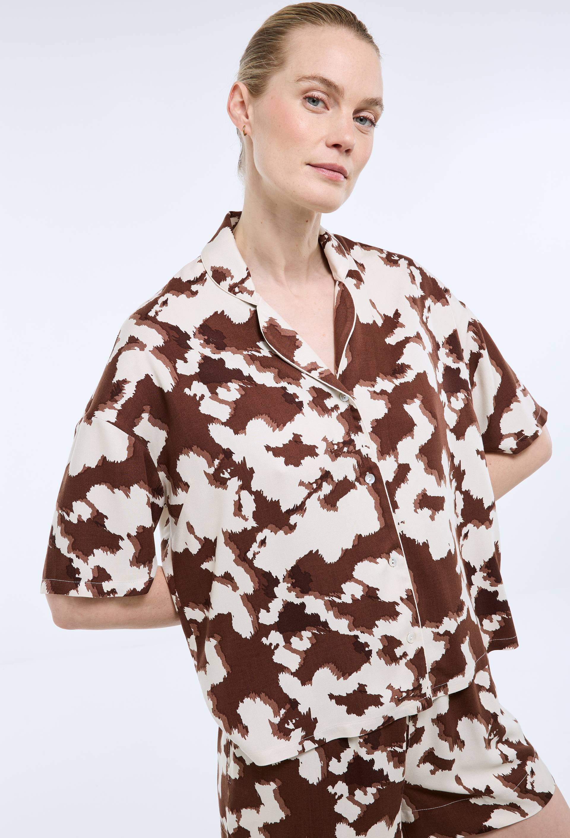 Chemise &agrave; manches courtes imprim&eacute;e  en viscose, Brun fonc&eacute;, large image number 0