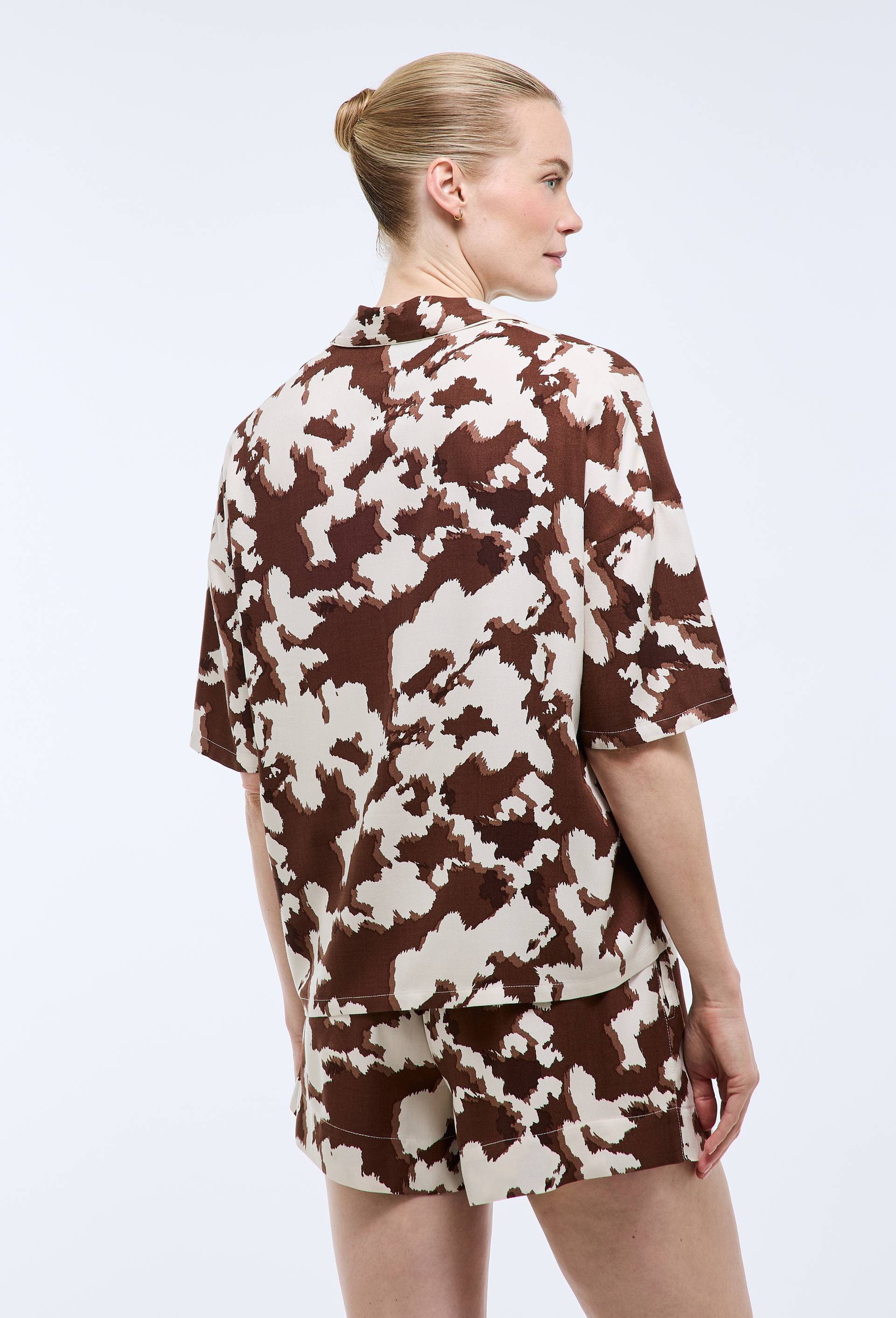 Short en viscose imprim&eacute;e vache, Brun fonc&eacute;, large image number 1.0