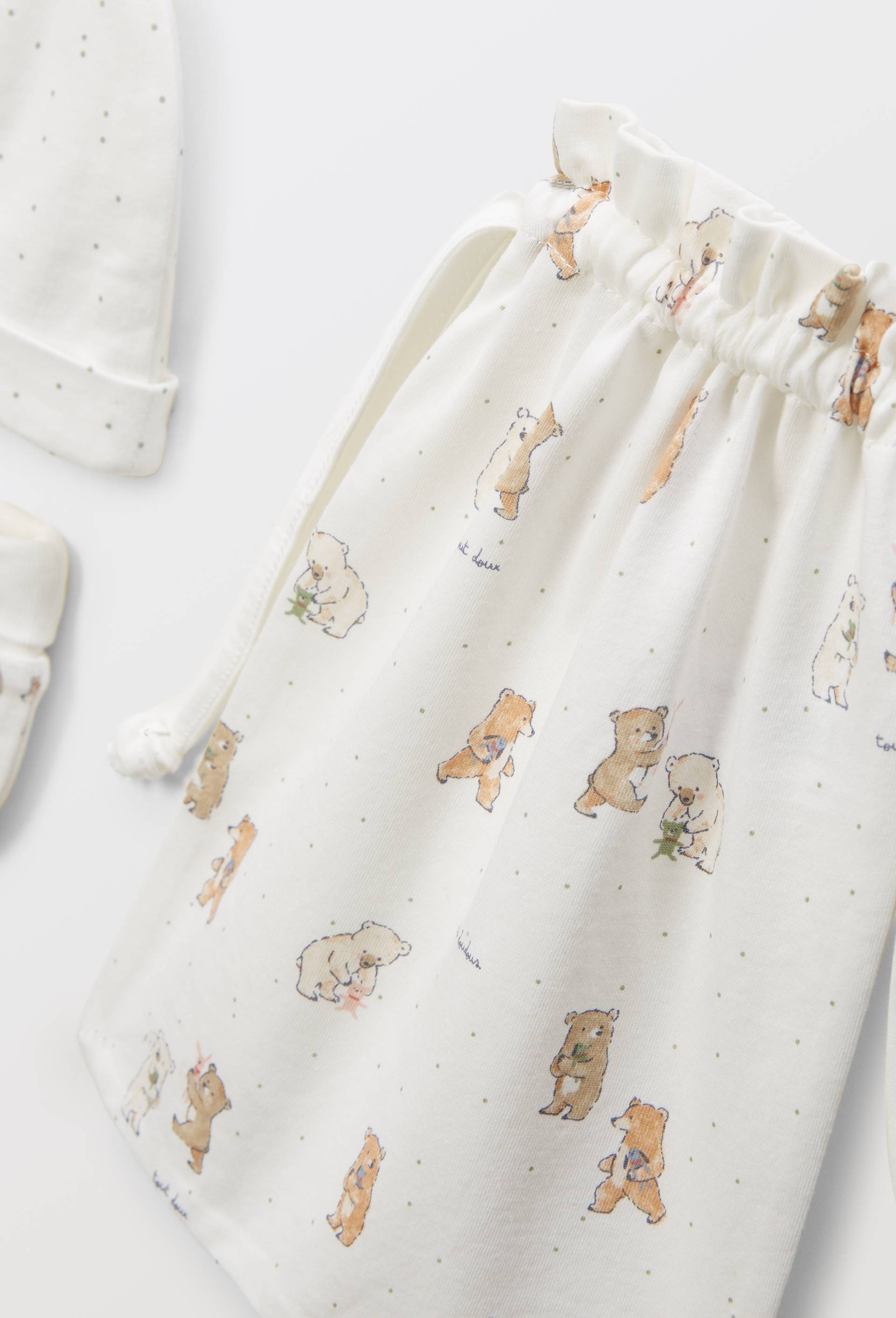 Set de naissance : bonnet, moufles et pochon en coton BIO GOTS, Ecru, large image number 1.0