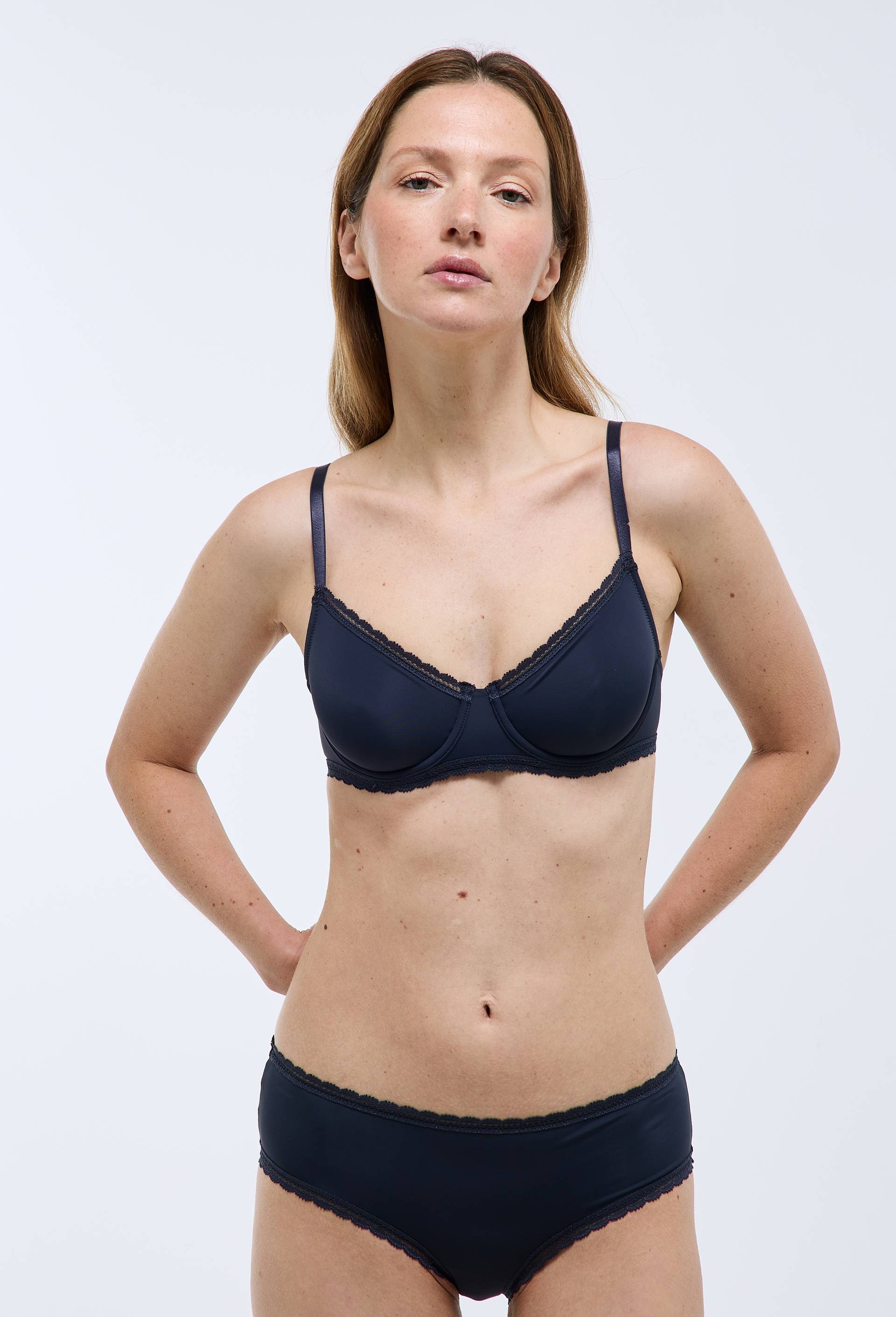 Shorty ALMA en microfibre et dentelle, Bleu fonc&eacute;, large image number 0
