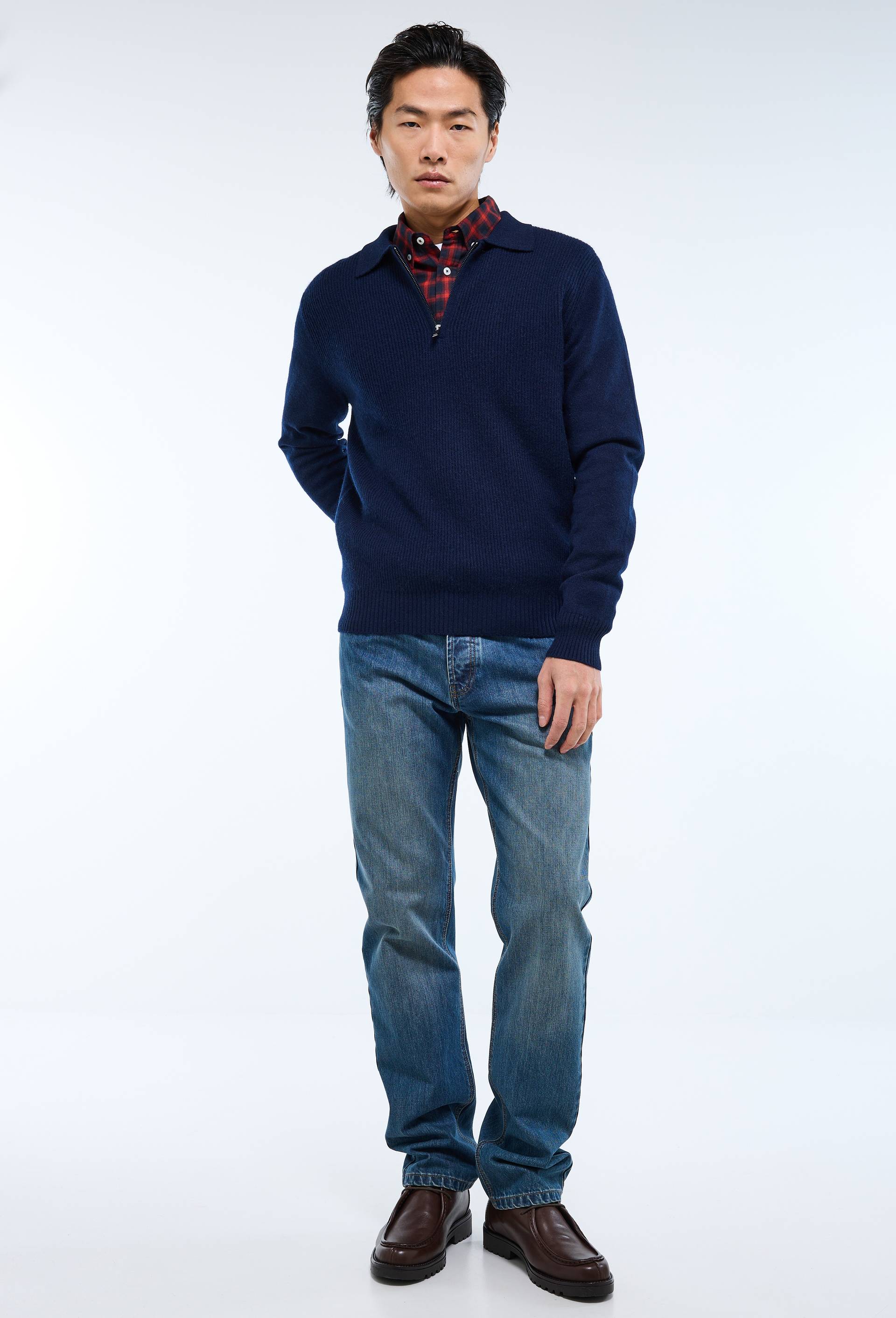 Pull col polo zipp&eacute;  en laine, Bleu fonc&eacute;, swatch image
