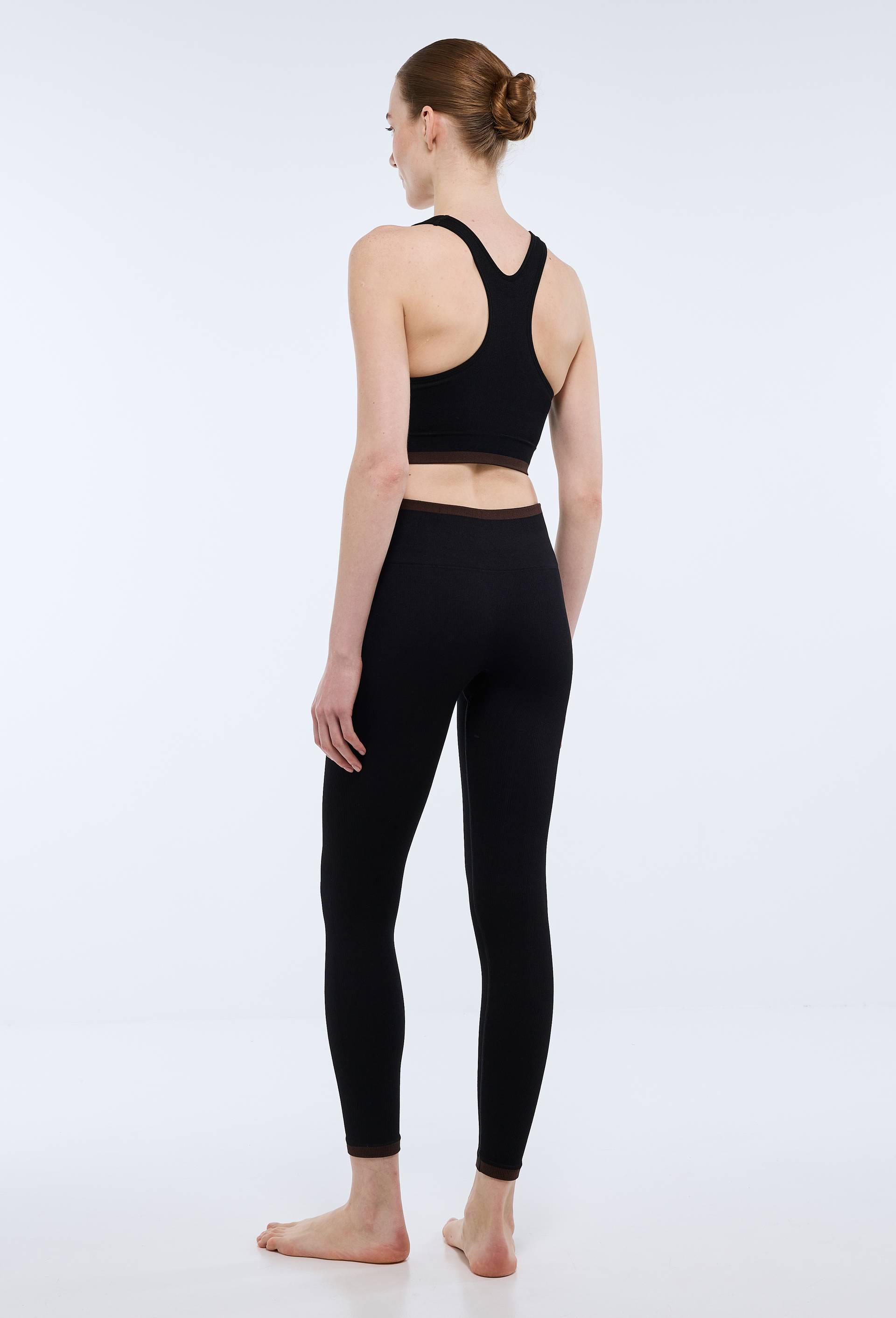 Legging de sport c&ocirc;tel&eacute;, Noir, large image number 1.0