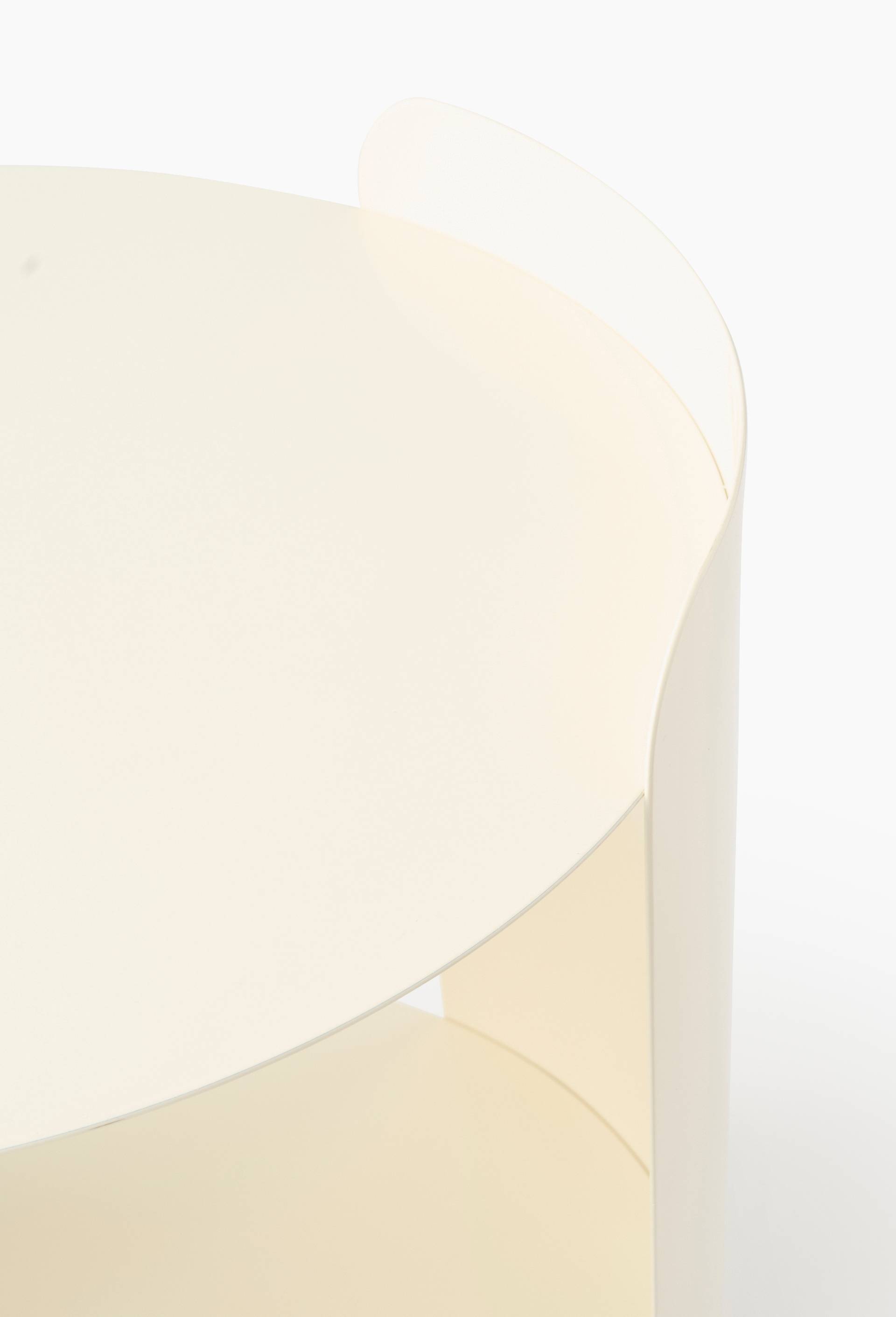 Table ronde fine, 40xH40cm, en m&eacute;tal, Ecru, large image number 1