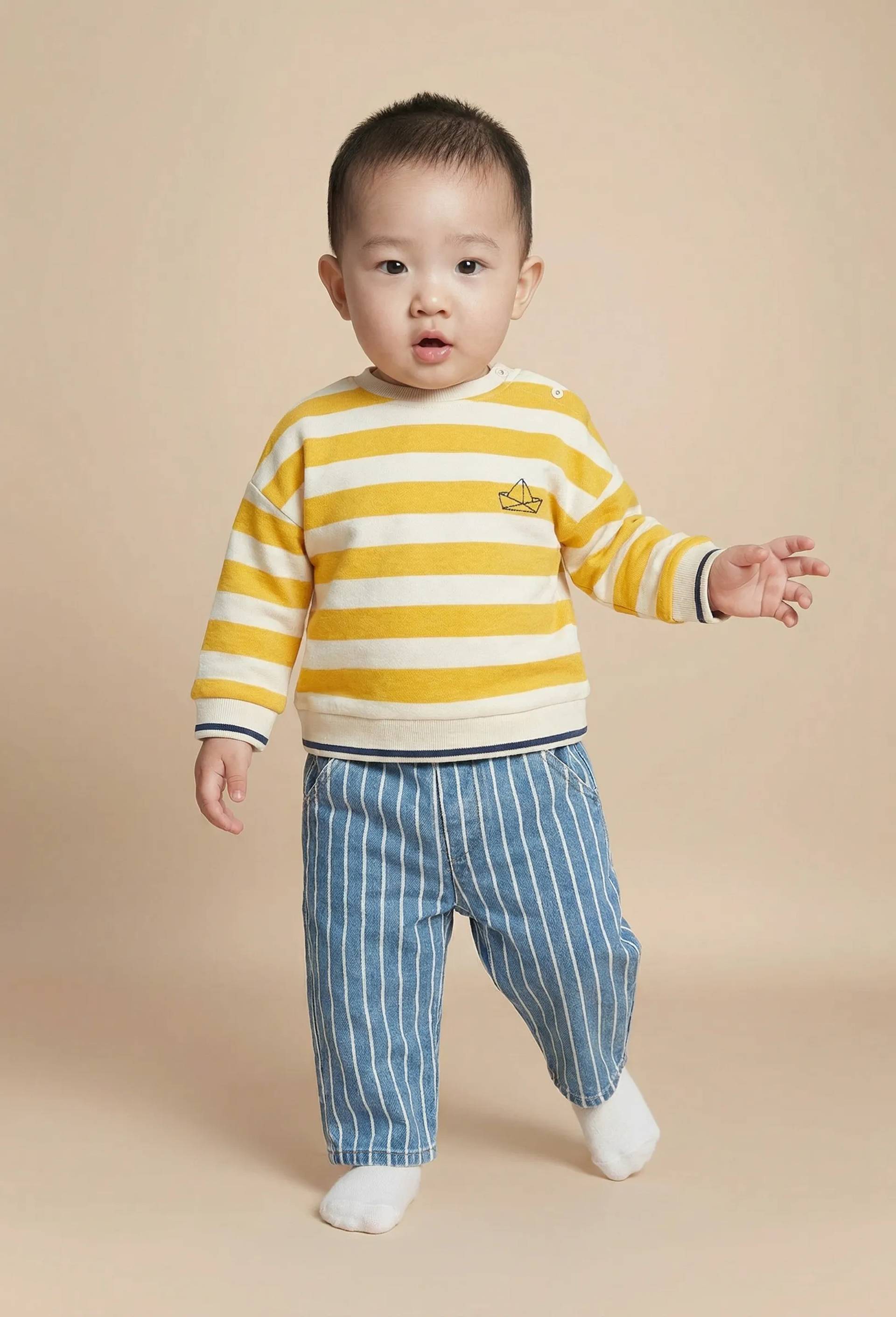 Pantalon en molleton avec imprimé LOVE - taille élastique et bord-côte