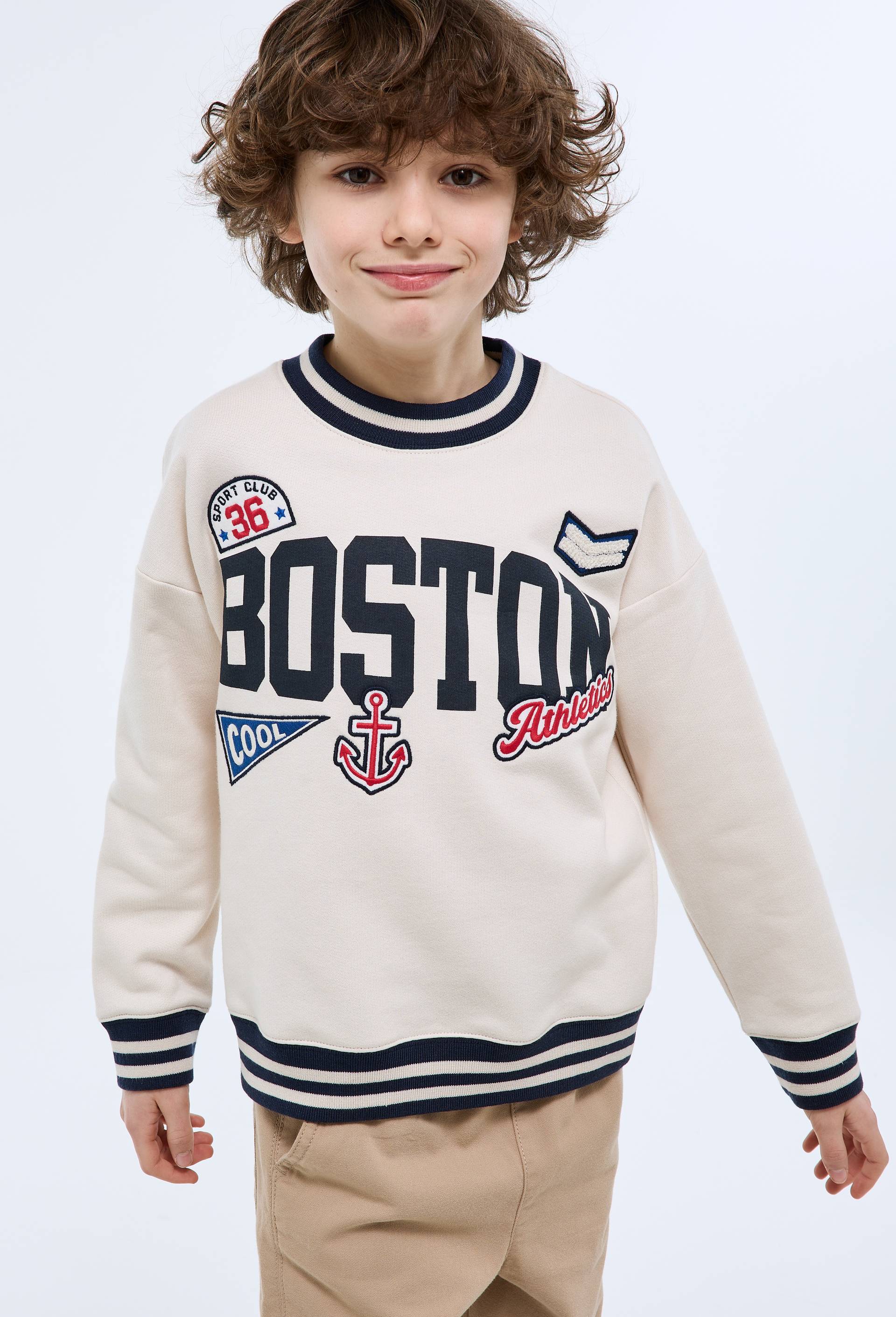 Sweat imprim&eacute; et avec badges en coton, Beige clair, large image number 0