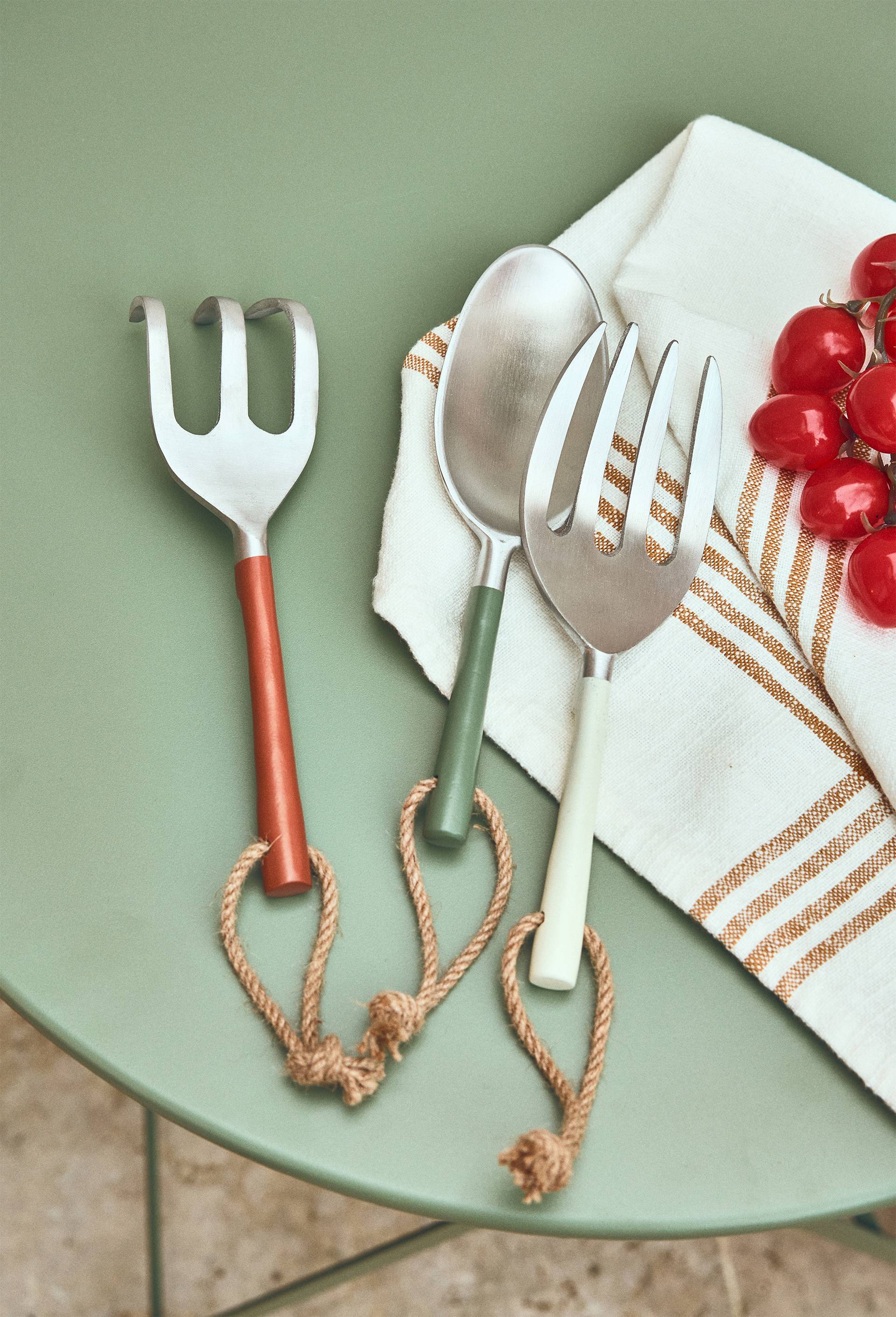 Set de 3 outils &agrave; manche color&eacute;, 23 cm, en aluminium et jute, Rouge fonc&eacute;, large image number 0.0