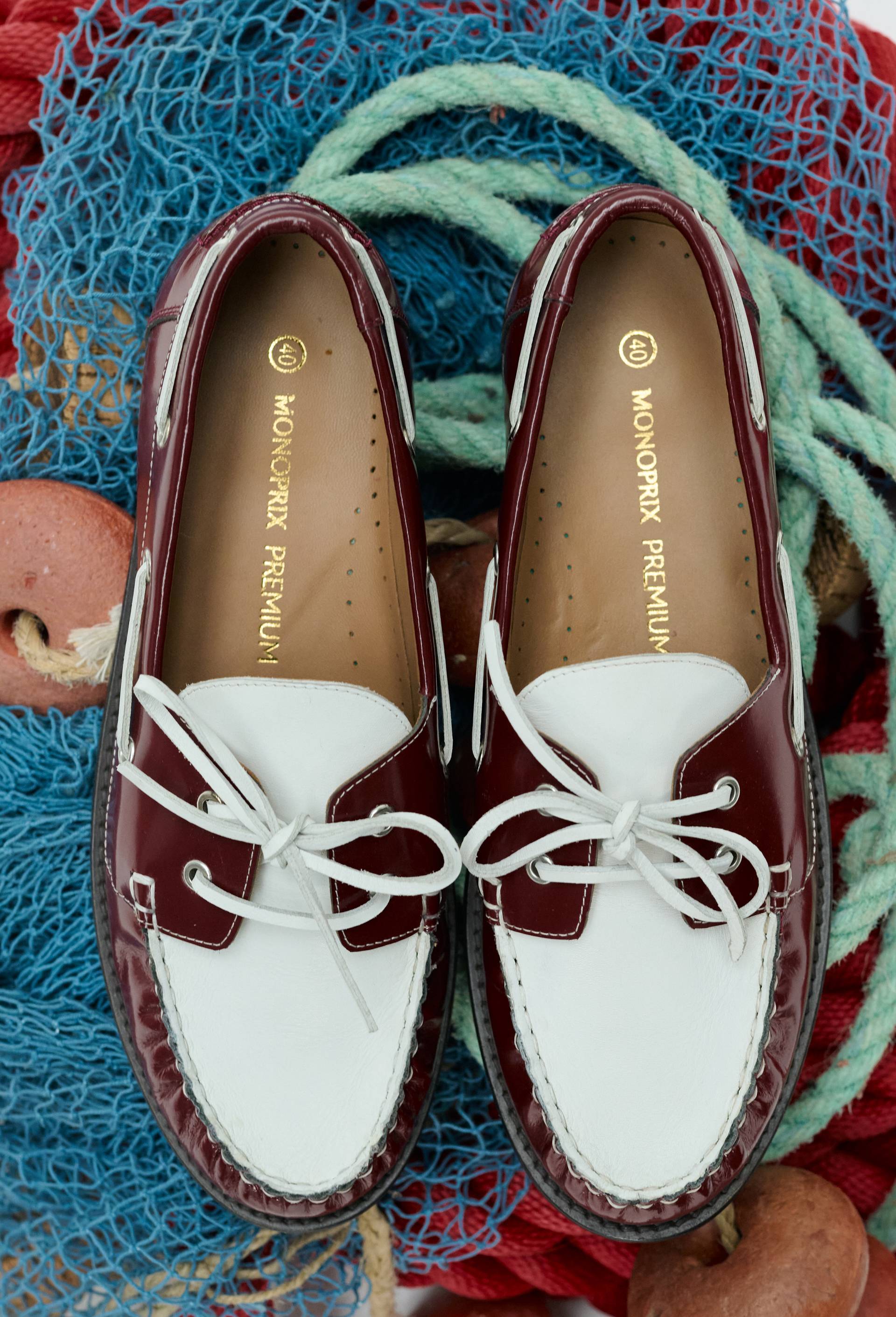 Chaussures bateau &agrave; lacets en cuir, Rouge fonc&eacute;, large image number 0