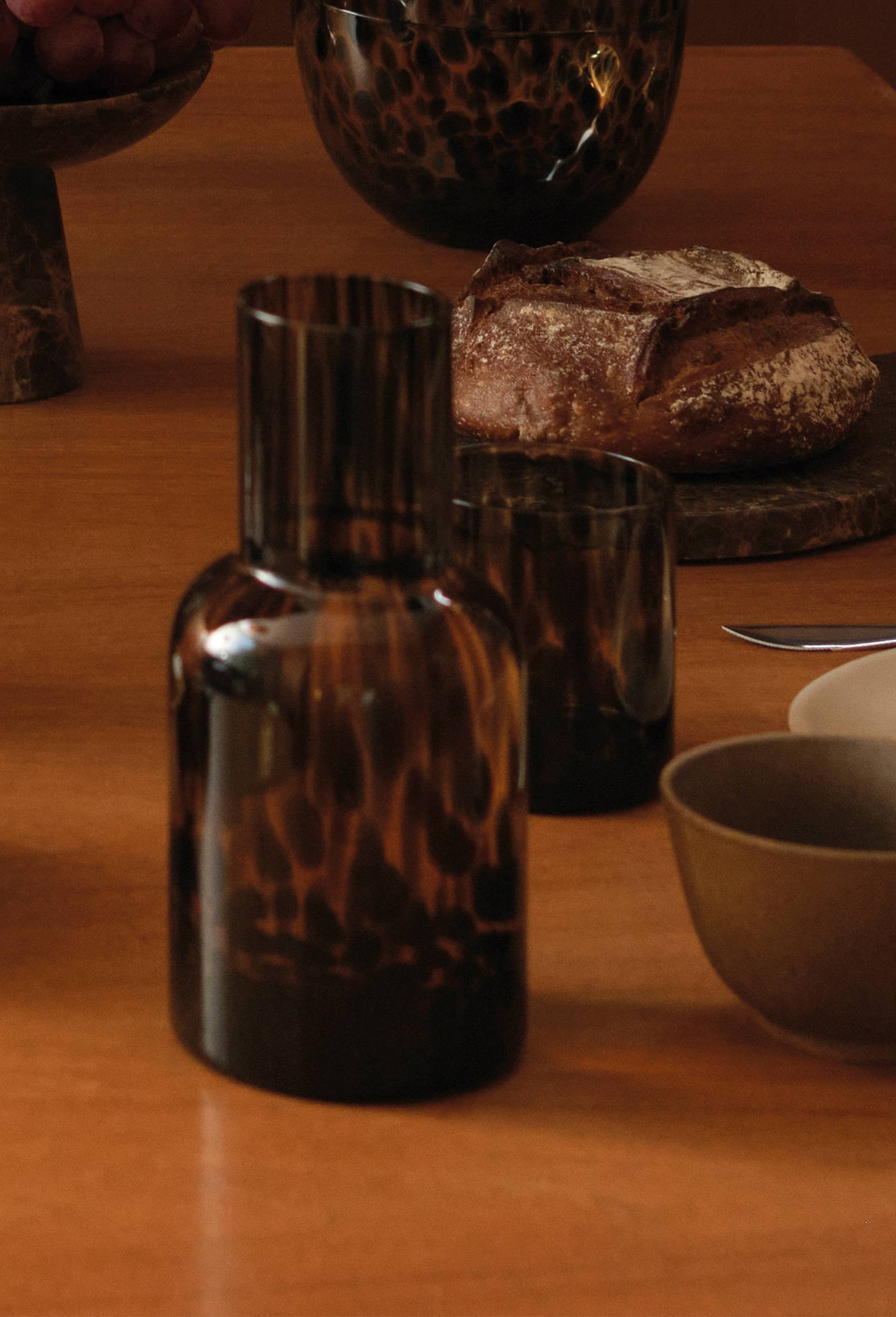 Carafe finition tachet&eacute;e, 80cl, Brun, large image number 0