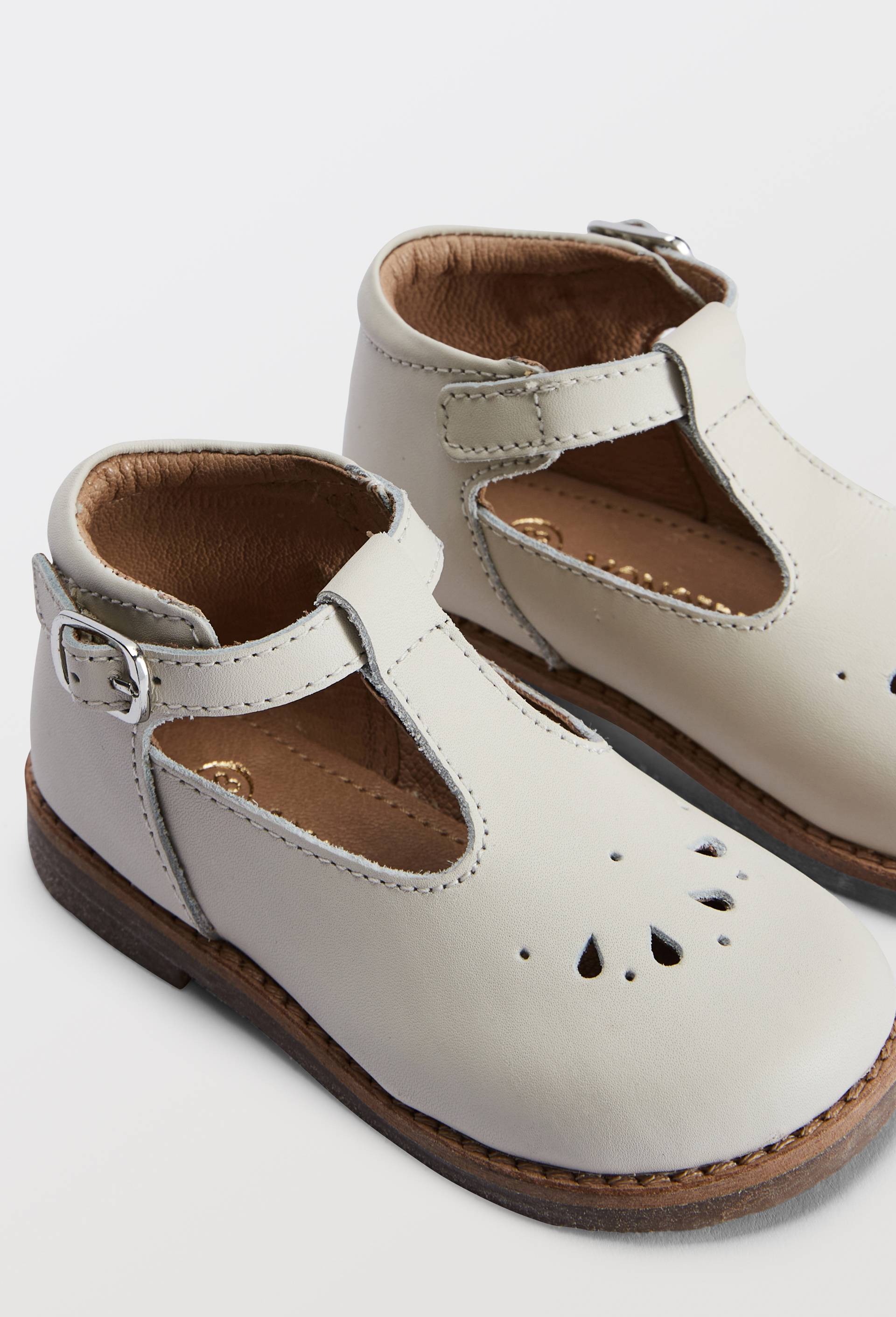 Chaussures salom&eacute;s en cuir b&eacute;b&eacute;, Ecru, large