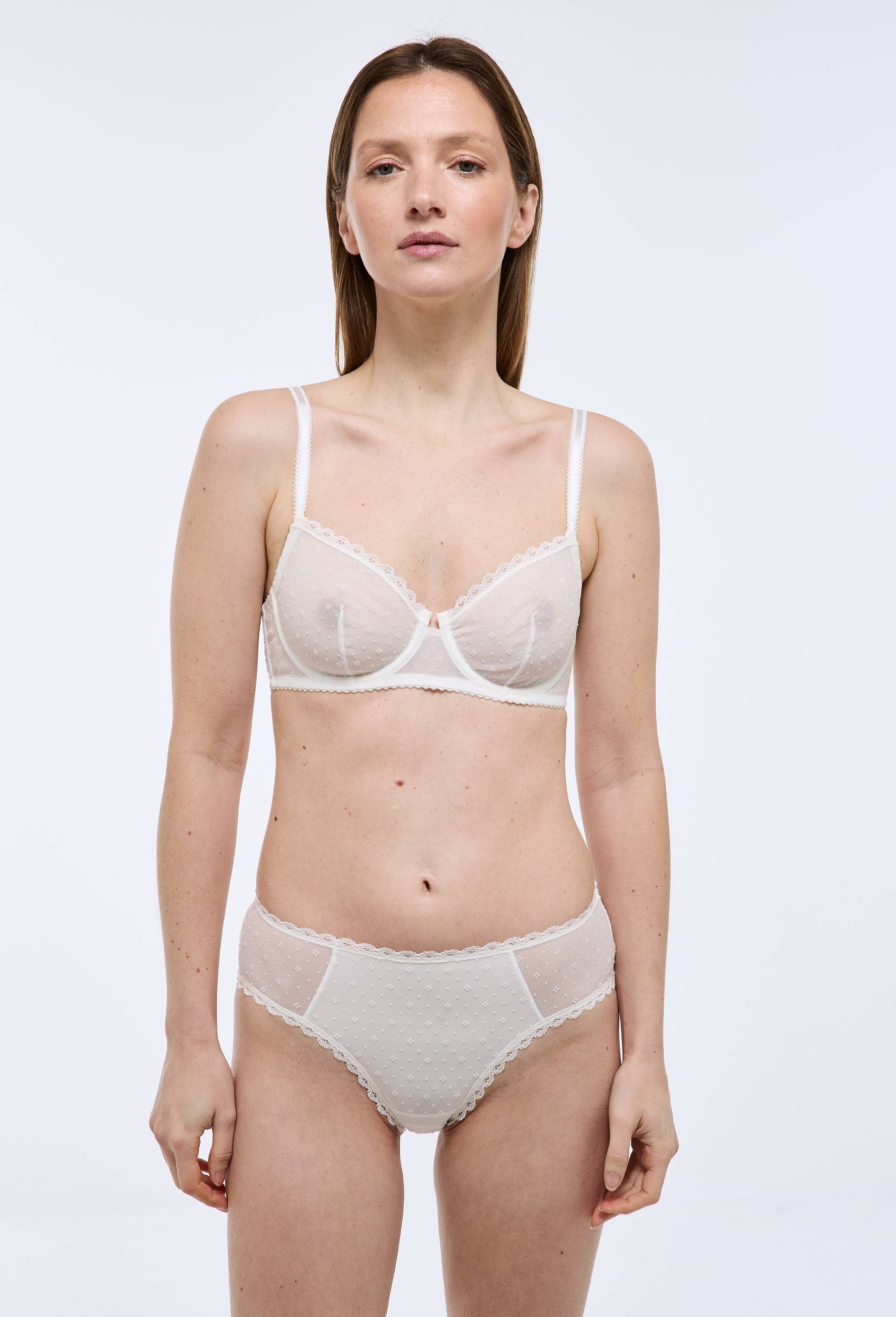 Soutien-gorge corbeille balconnet GINETTE en tulle floqu&eacute;, Ecru, large image number 0.0