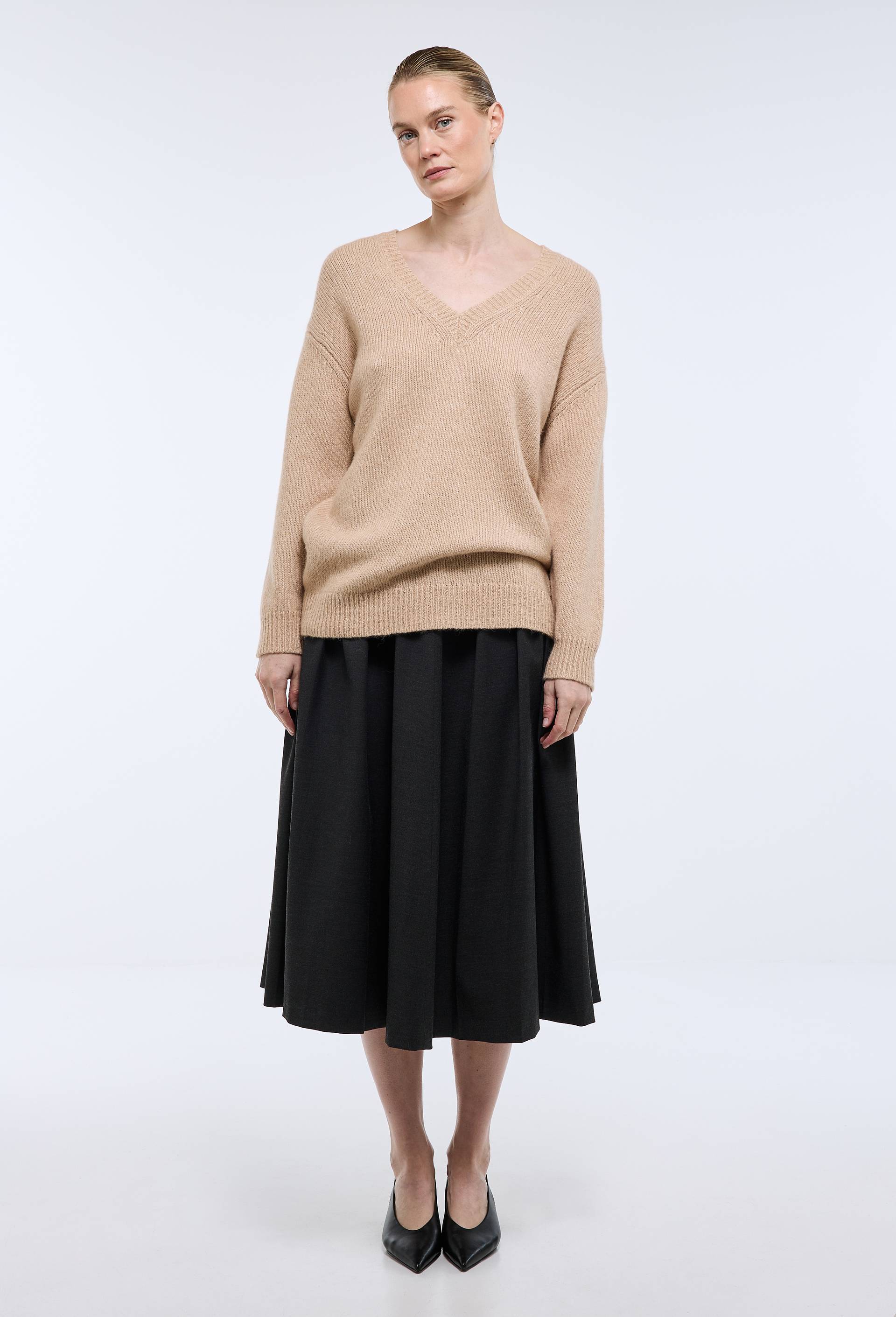 Pull long col V contenant de l'alpaga, Beige, large image number 1