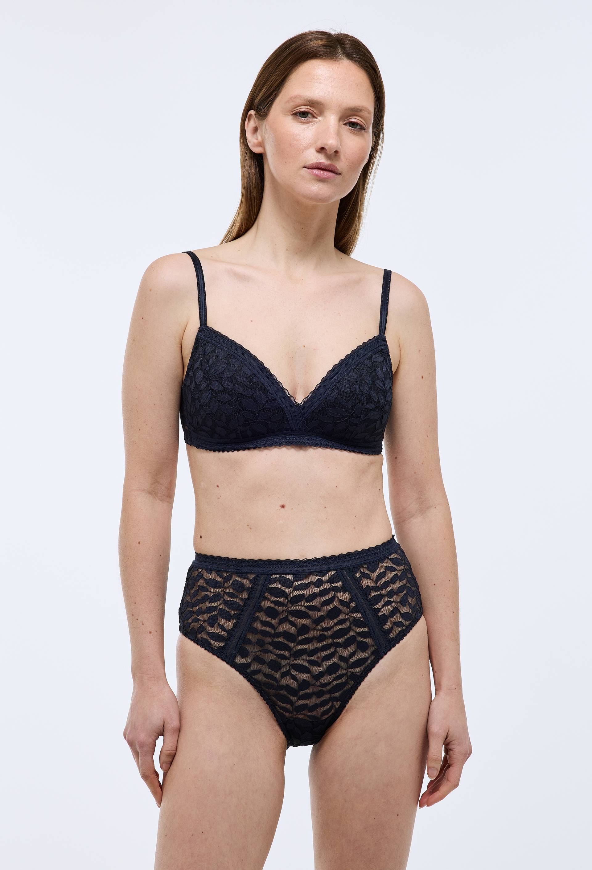 Culotte taille haute PAULETTE en dentelle, Bleu fonc&eacute;, large image number 0