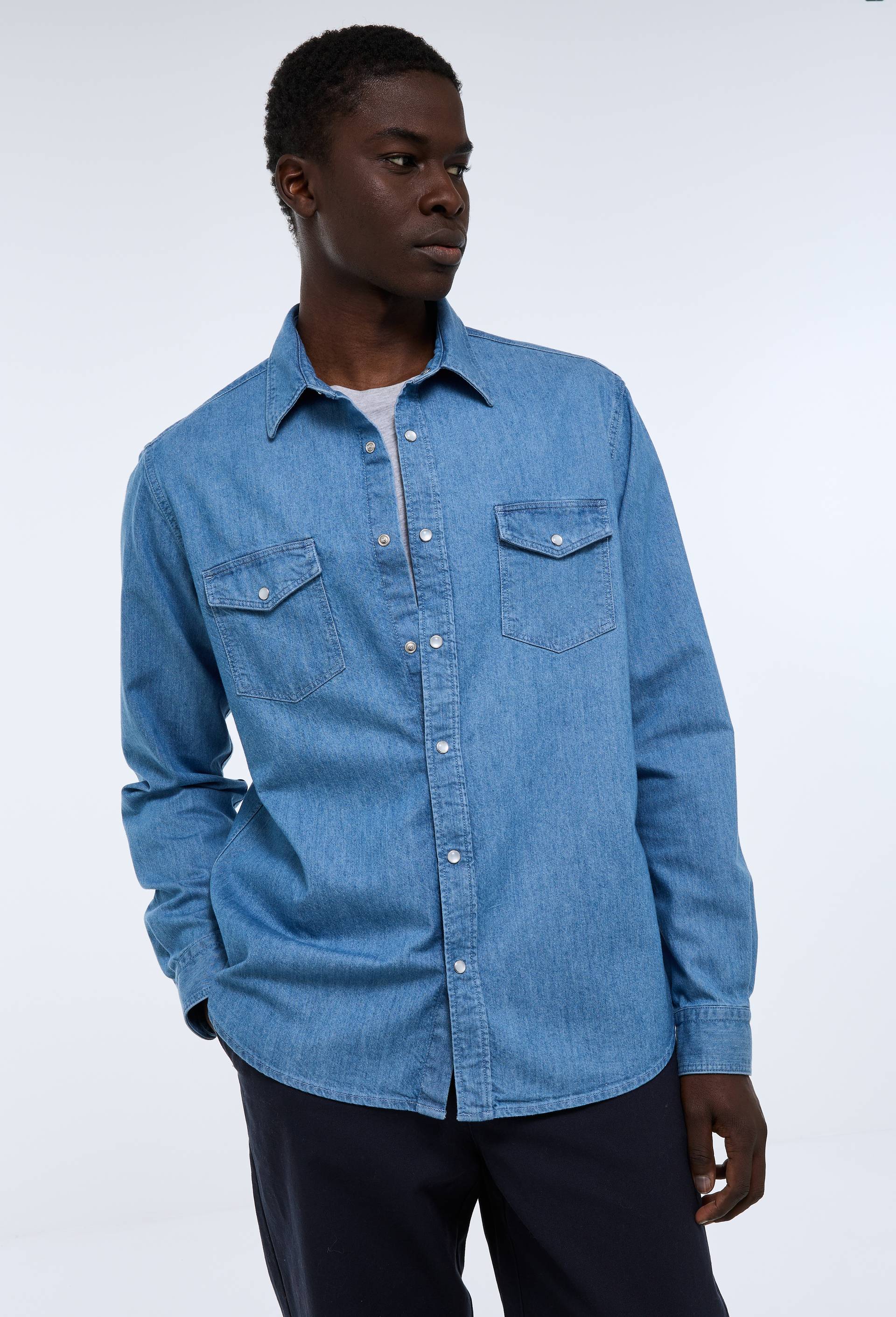 Chemise en jean en coton BIO GOTS, Bleu clair, large image number 0.0