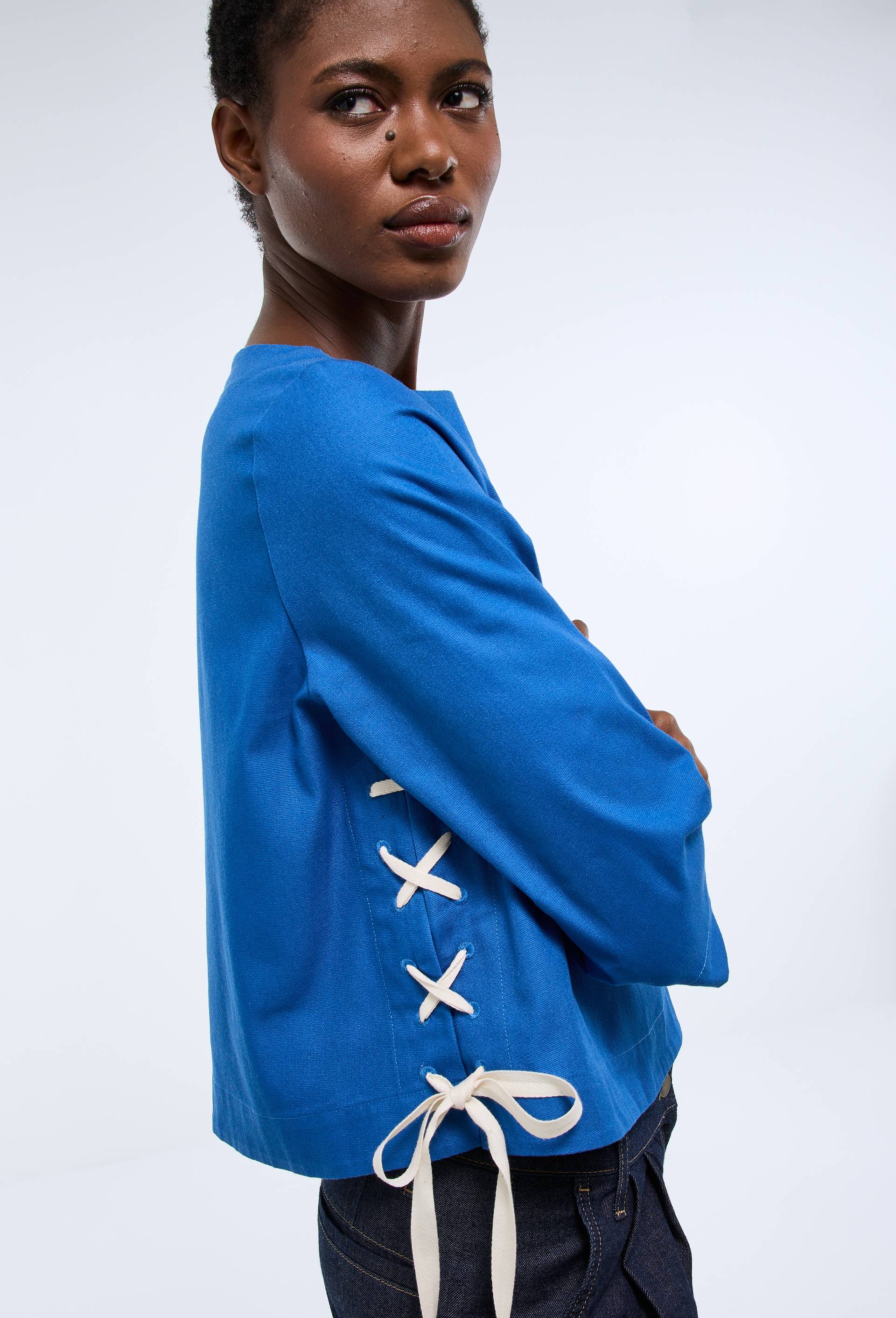 Blouse manches longues avec la&ccedil;age sur les c&ocirc;t&eacute;s uni en coton BIO GOTS, Bleu, large image number 2