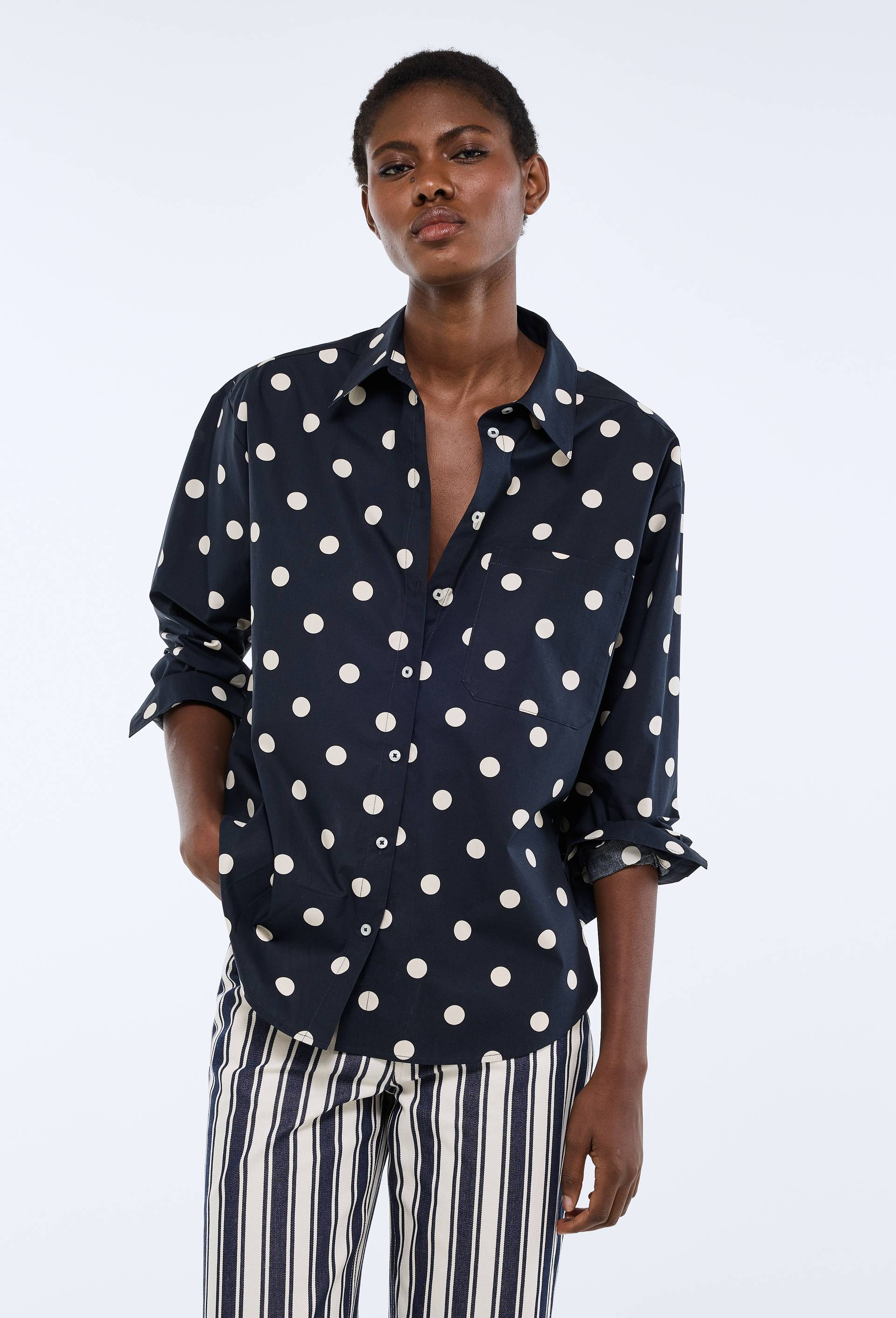 Chemise manches longues &agrave; pois en coton BIO GOTS, Bleu fonc&eacute;, large image number 1