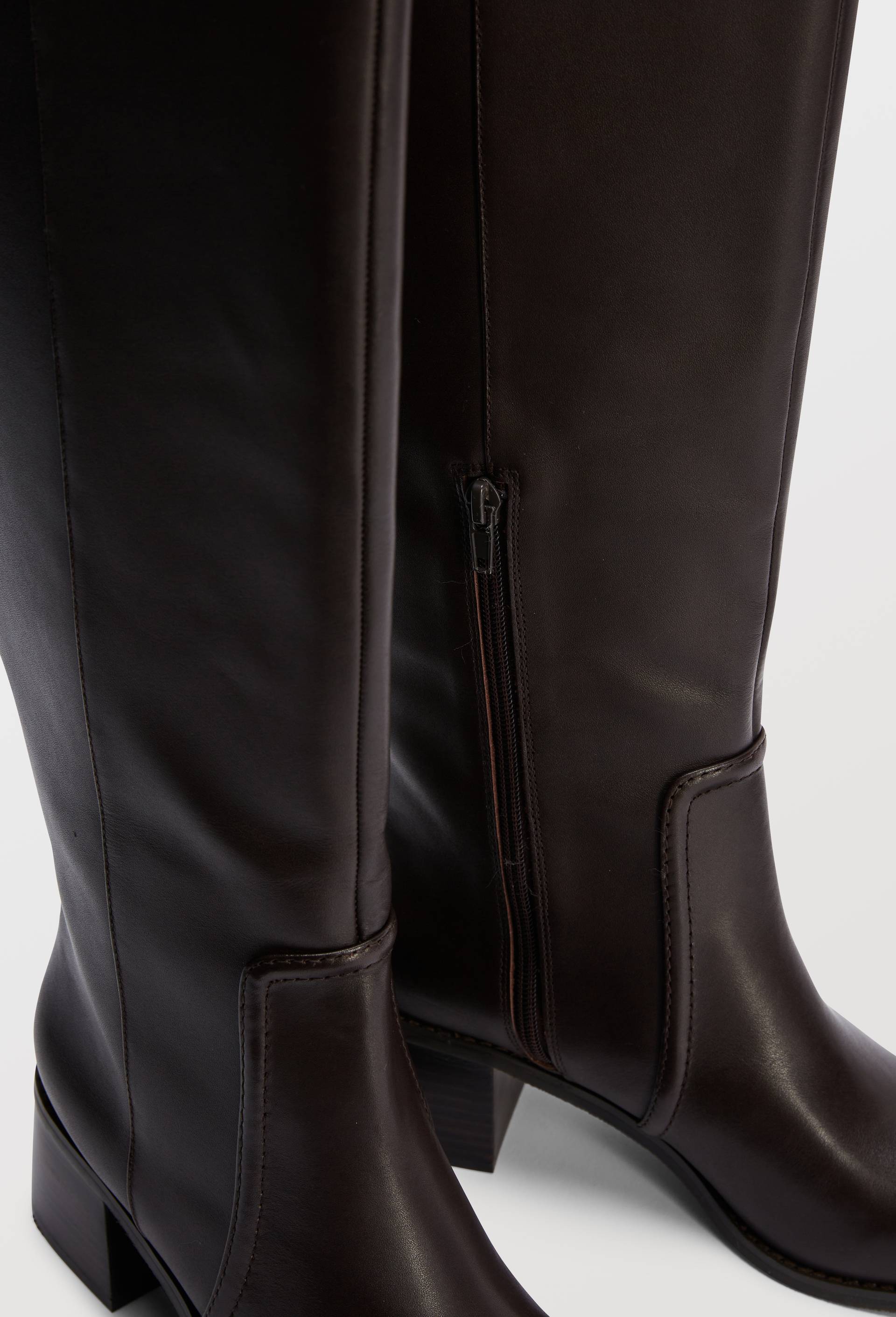 Bottes &agrave; talon en cuir, Brun, large image number 2.0