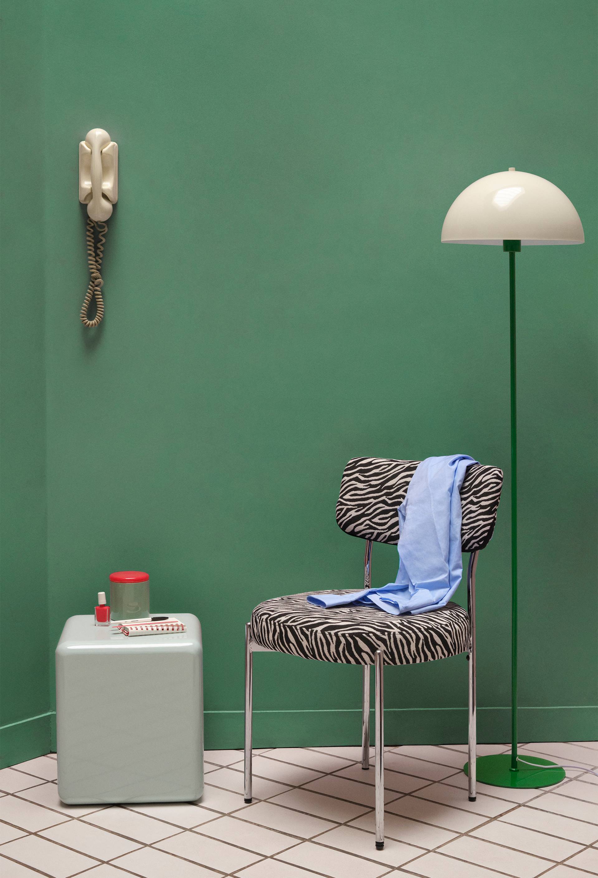 Chaise z&eacute;bra, 50x53xH80cm, en m&eacute;tal, Beige clair, large image number 2