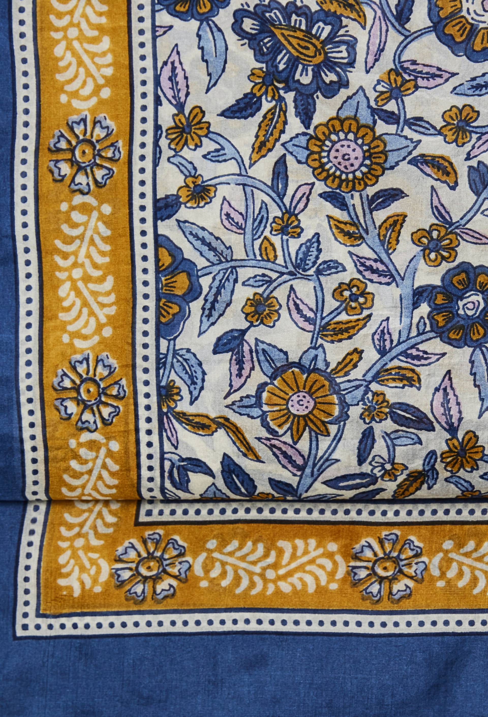 Foulard imprim&eacute; en soie, Bleu, large image number 1