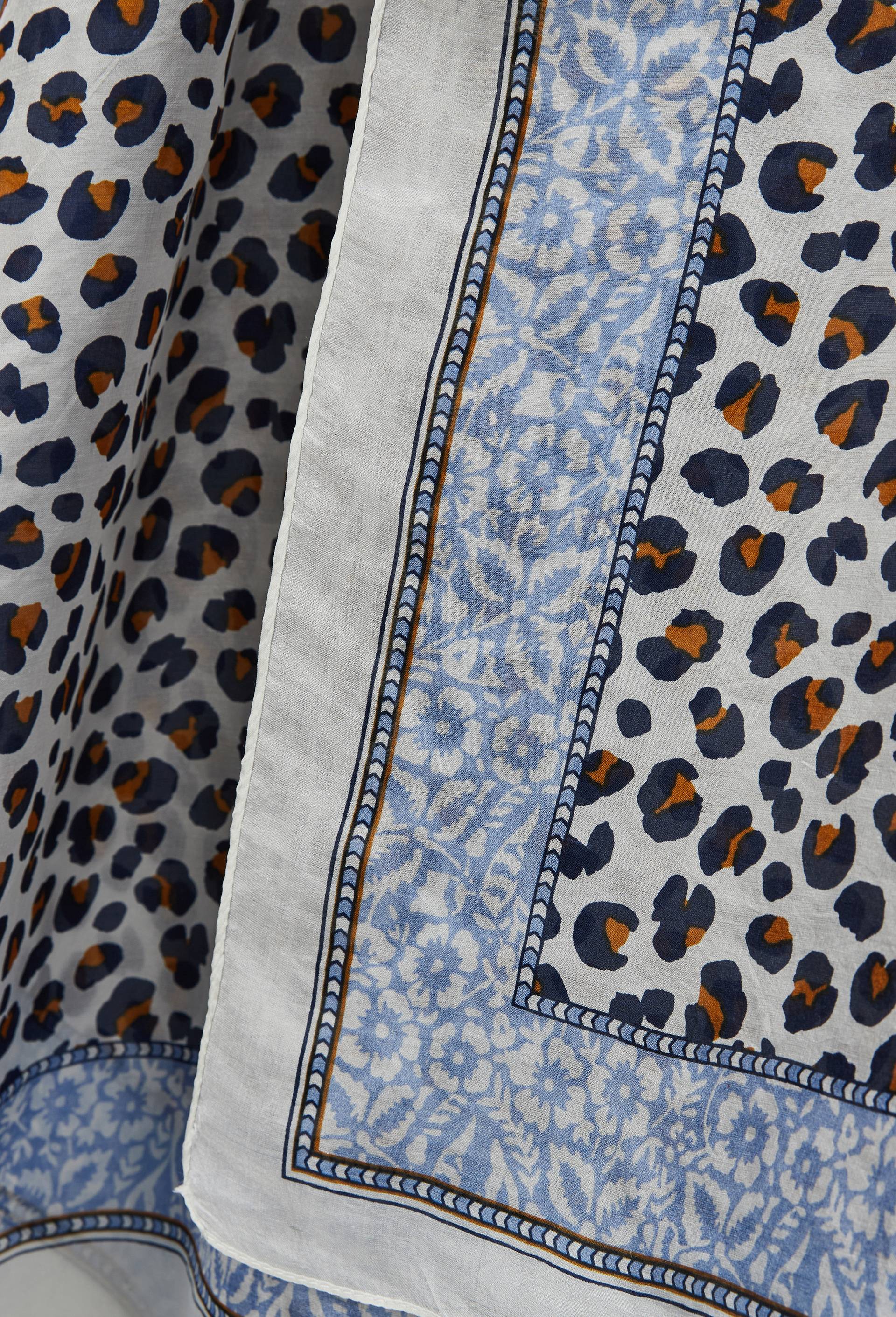 Foulard imprim&eacute; en soie, Bleu, large image number 1