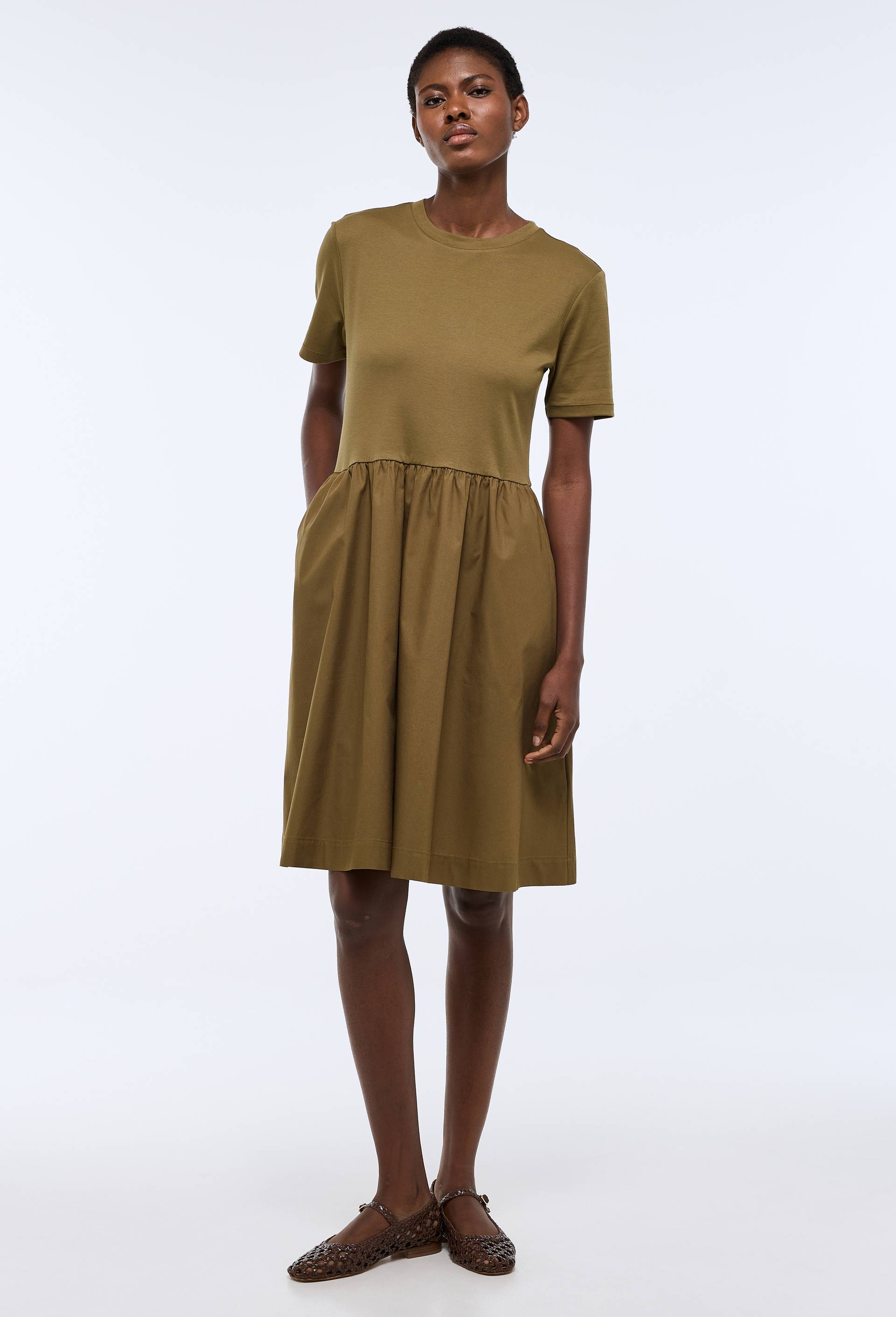 Robe courte bi-mati&egrave;re unie en coton BIO, Vert fonc&eacute;, swatch image