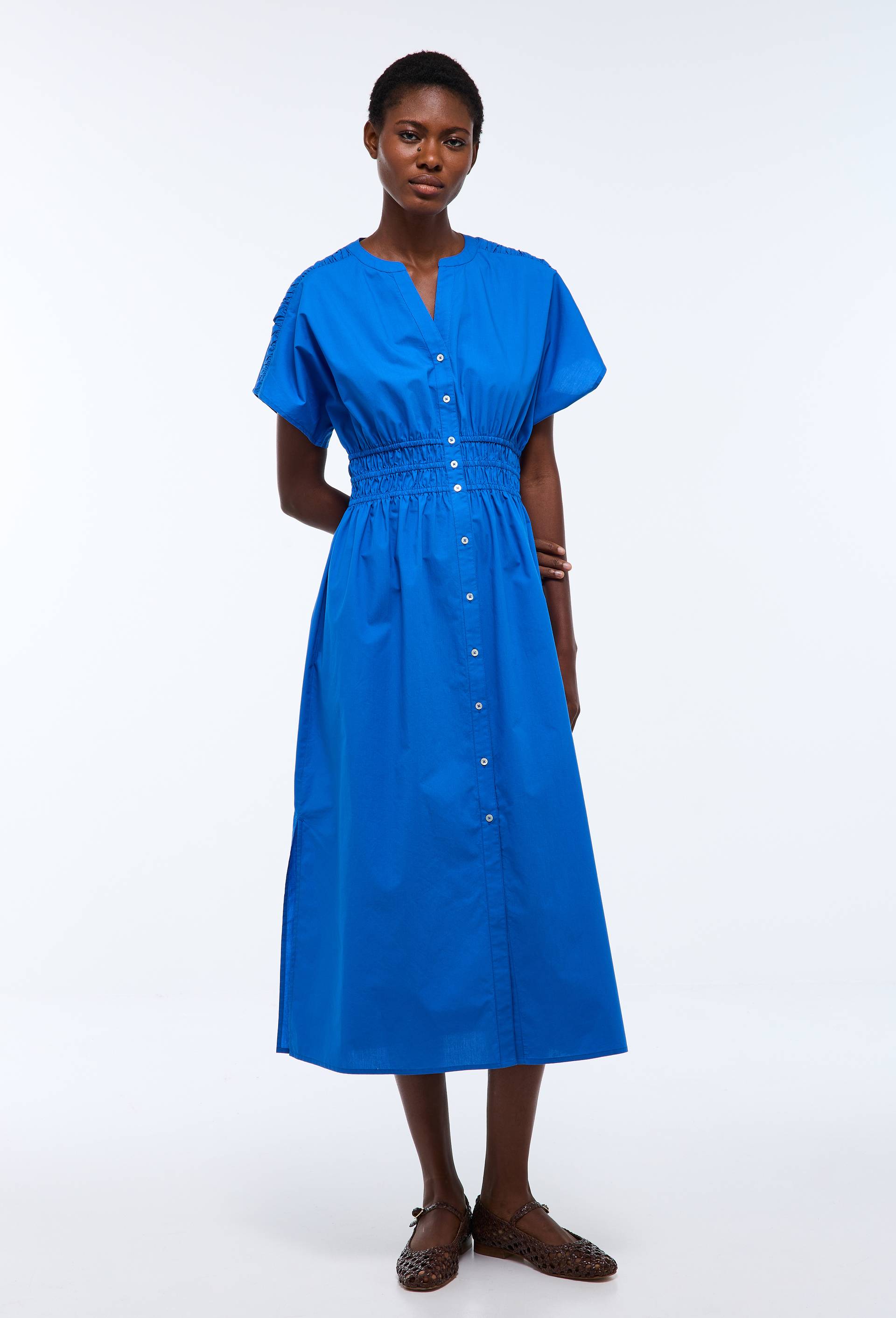 Robe midi cintr&eacute;e unie en popeline de coton, Bleu, large image number 1