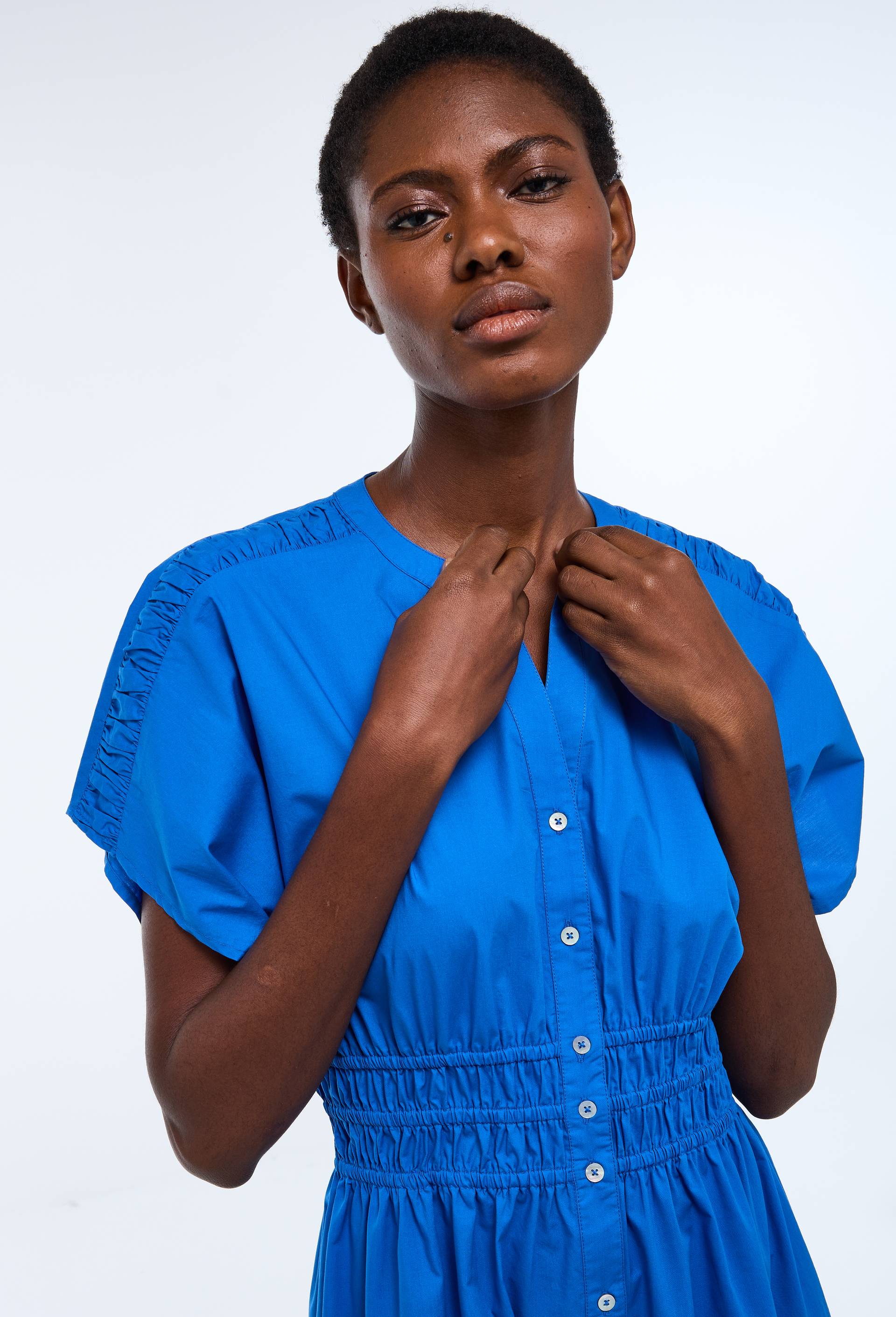 Robe midi cintr&eacute;e unie en popeline de coton, Bleu, large image number 2.0