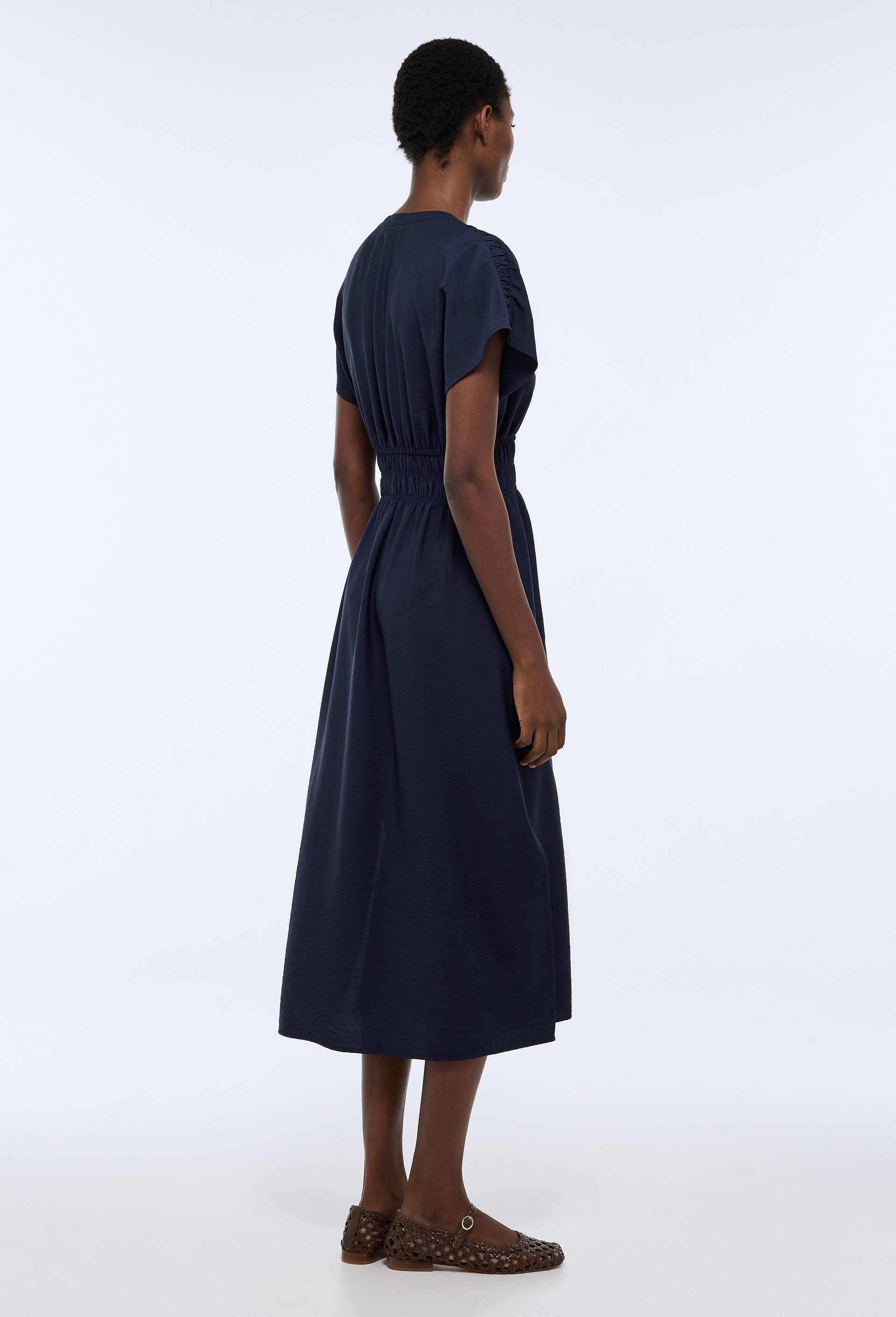 Robe midi cintr&eacute;e unie, Bleu fonc&eacute;, large image number 2.0