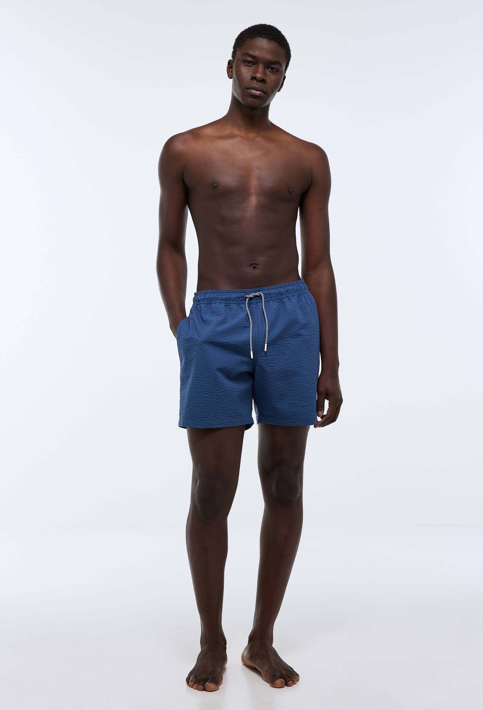 Short de bain seersucker uni, Bleu, large image number 0