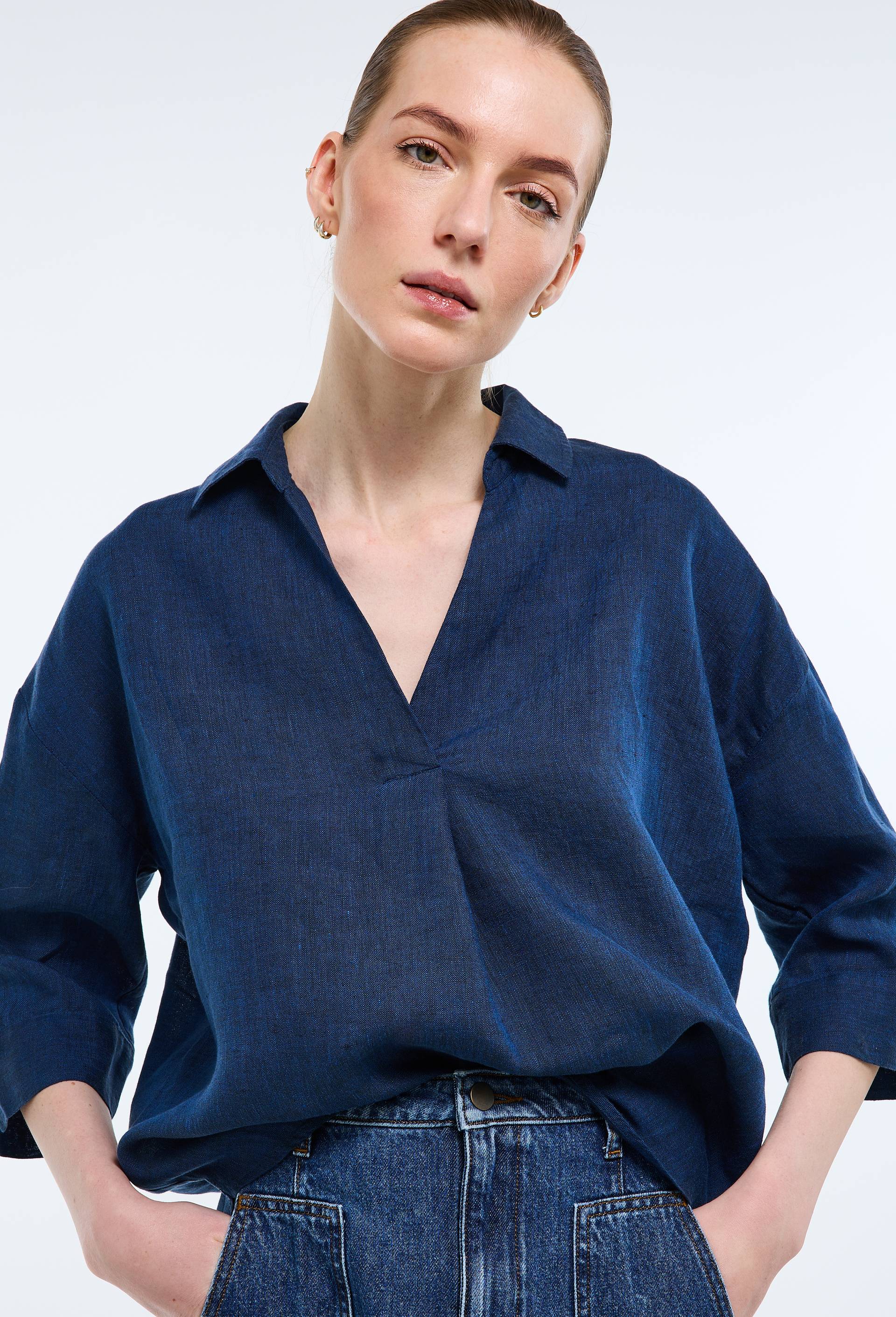 Blouse manches trois quarts unie en lin, Bleu fonc&eacute;, large image number 0