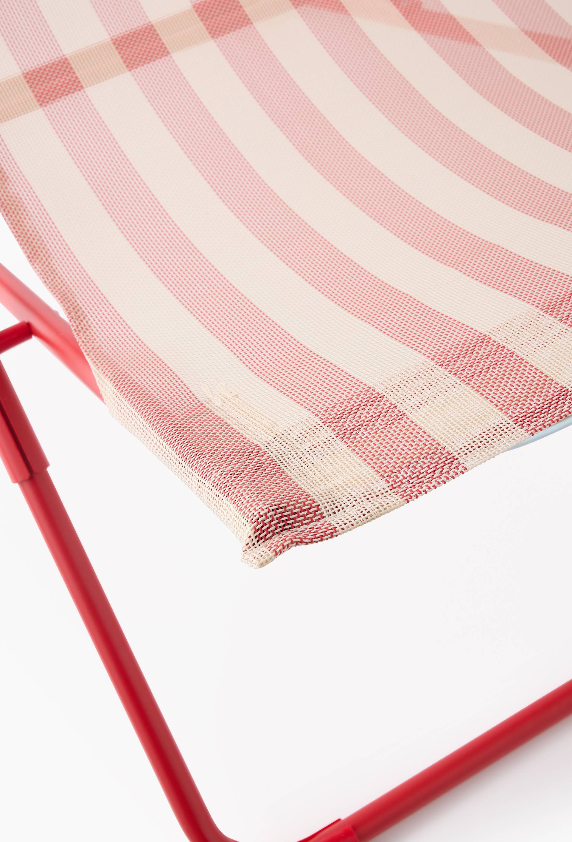 Transat pliant ray&eacute;, 83x55xH91.5cm, en textil&egrave;ne et m&eacute;tal, Rouge, large image number 1