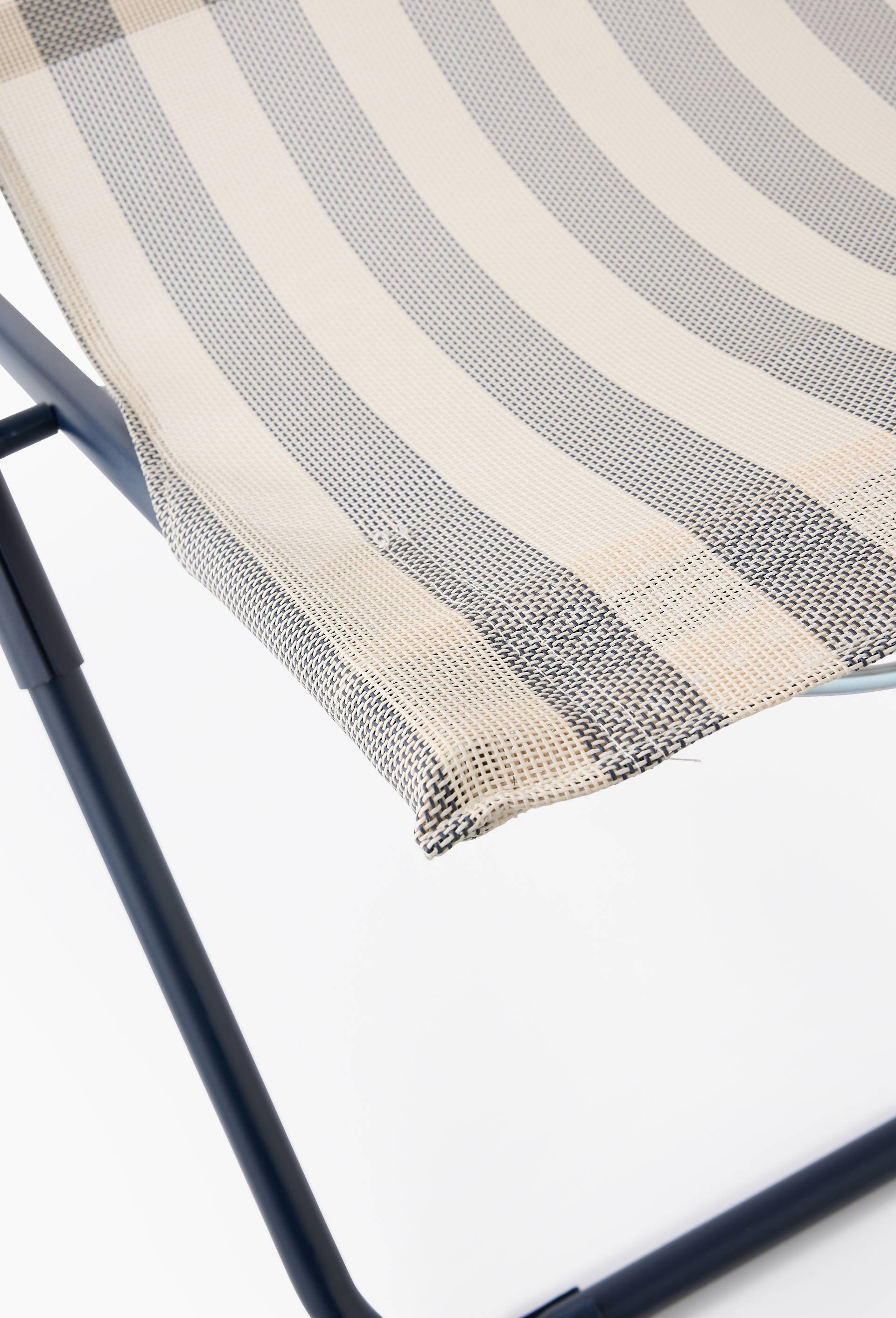 Transat pliant ray&eacute;, 83x55xH91.5cm, en textil&egrave;ne et m&eacute;tal, Bleu fonc&eacute;, large image number 1