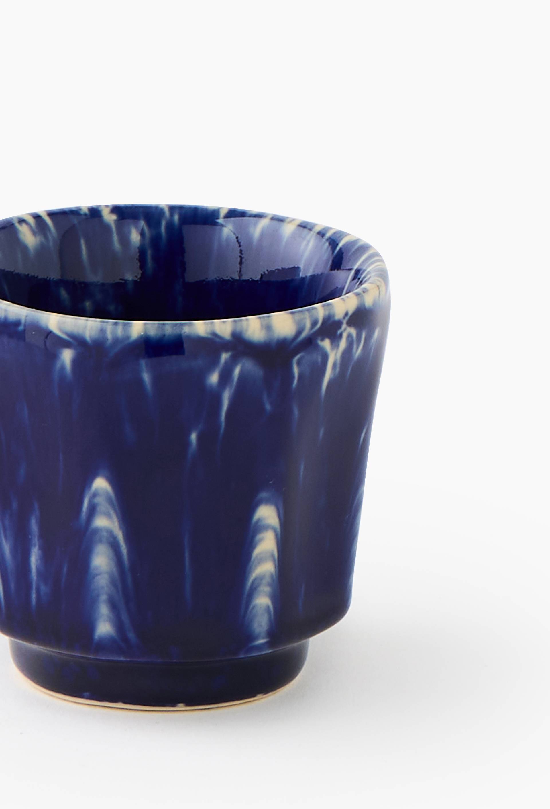 Tasse &agrave; caf&eacute; &agrave; effet mouchet&eacute; bleu, 6 cm, en c&eacute;ramique - ATELIER DENIM, Bleu fonc&eacute;, large image number 1.0